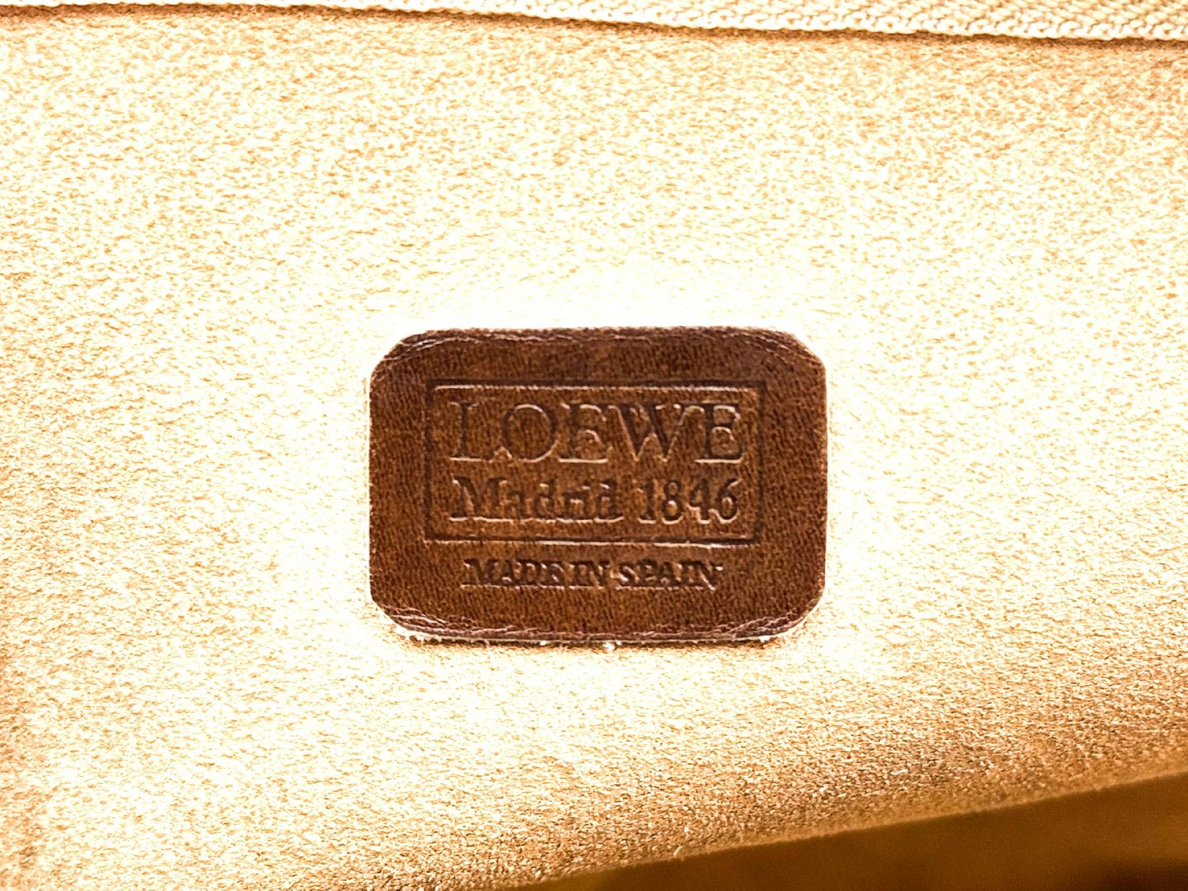 Anagram Gold Hardware Leather Shoulder Bag — view 10