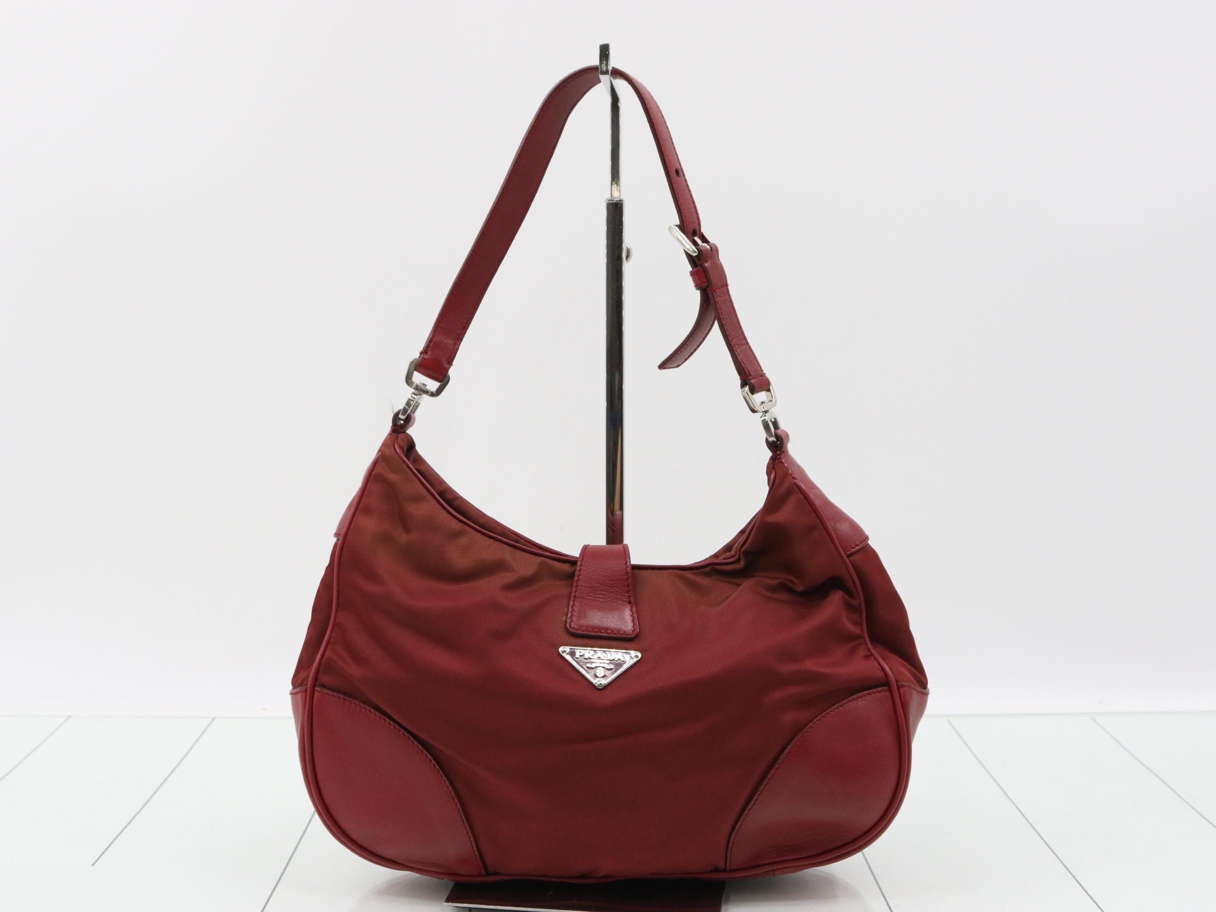 Other lines: Bags/Shoulder bags, One-shoulder bag, Nylon, Red — view 2