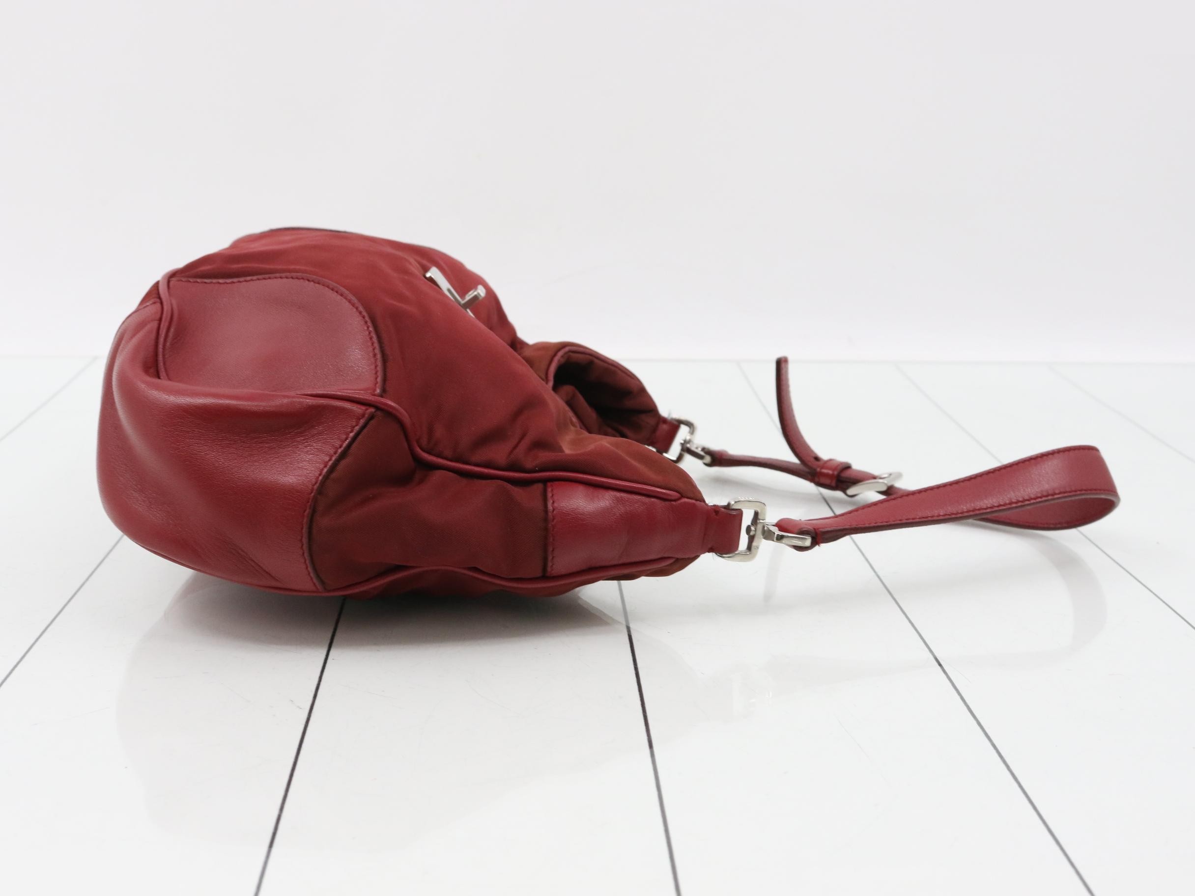 Other lines: Bags/Shoulder bags, One-shoulder bag, Nylon, Red — view 3