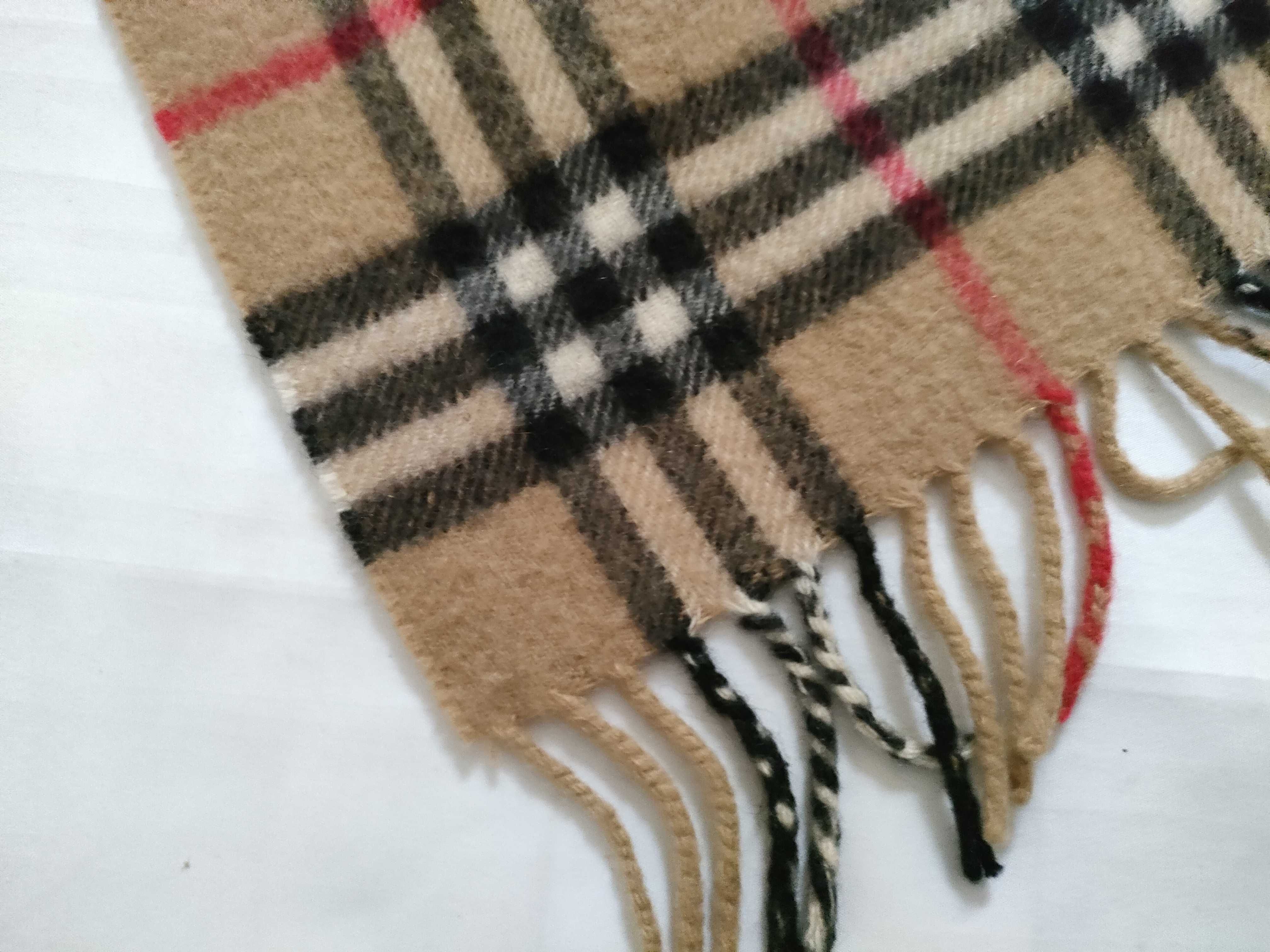 100% Cashmere Scarf, Nova Check Pattern, and other accessories. — view 3