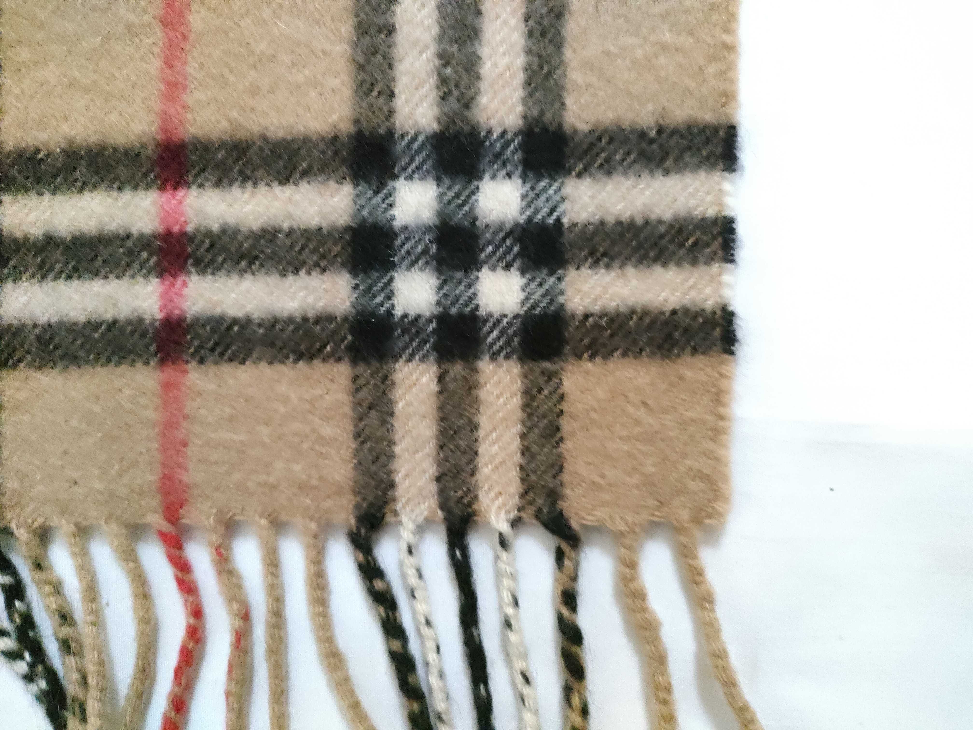 100% Cashmere Scarf, Nova Check Pattern, and other accessories. — view 4