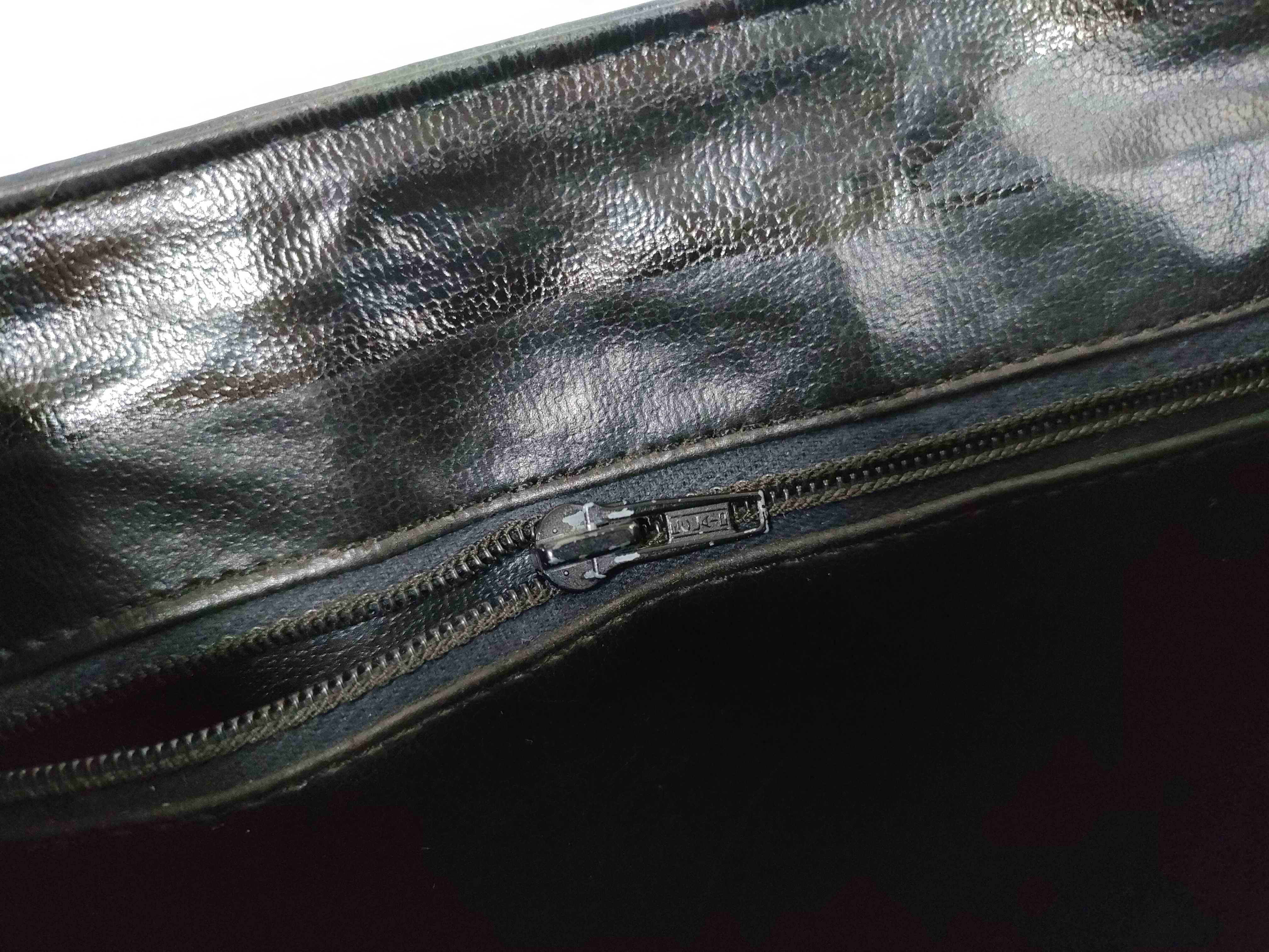Triomphe Leather Shoulder Bag — view 11