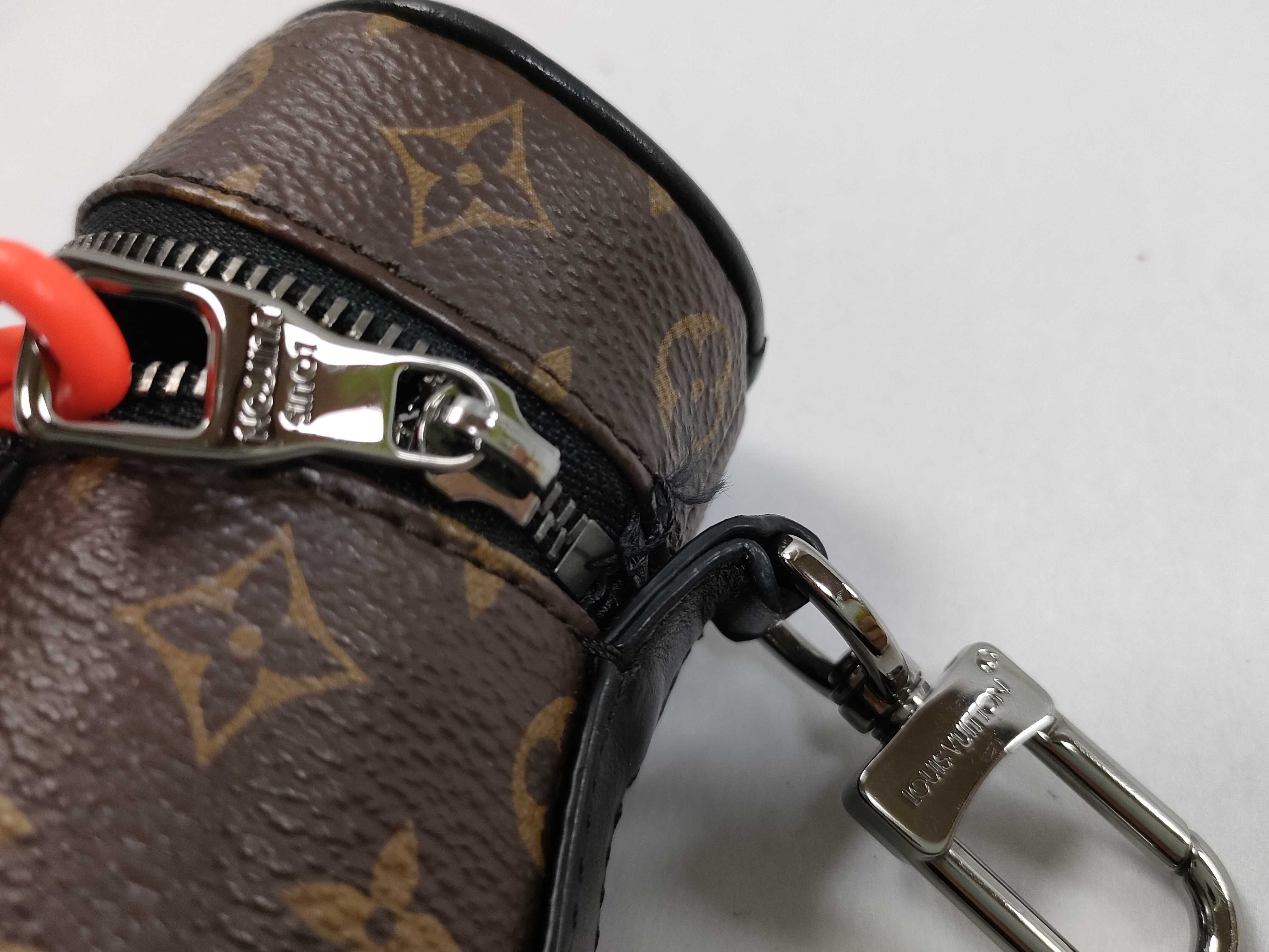 Monogram Pouch Barrel M00966 Pouch — view 12