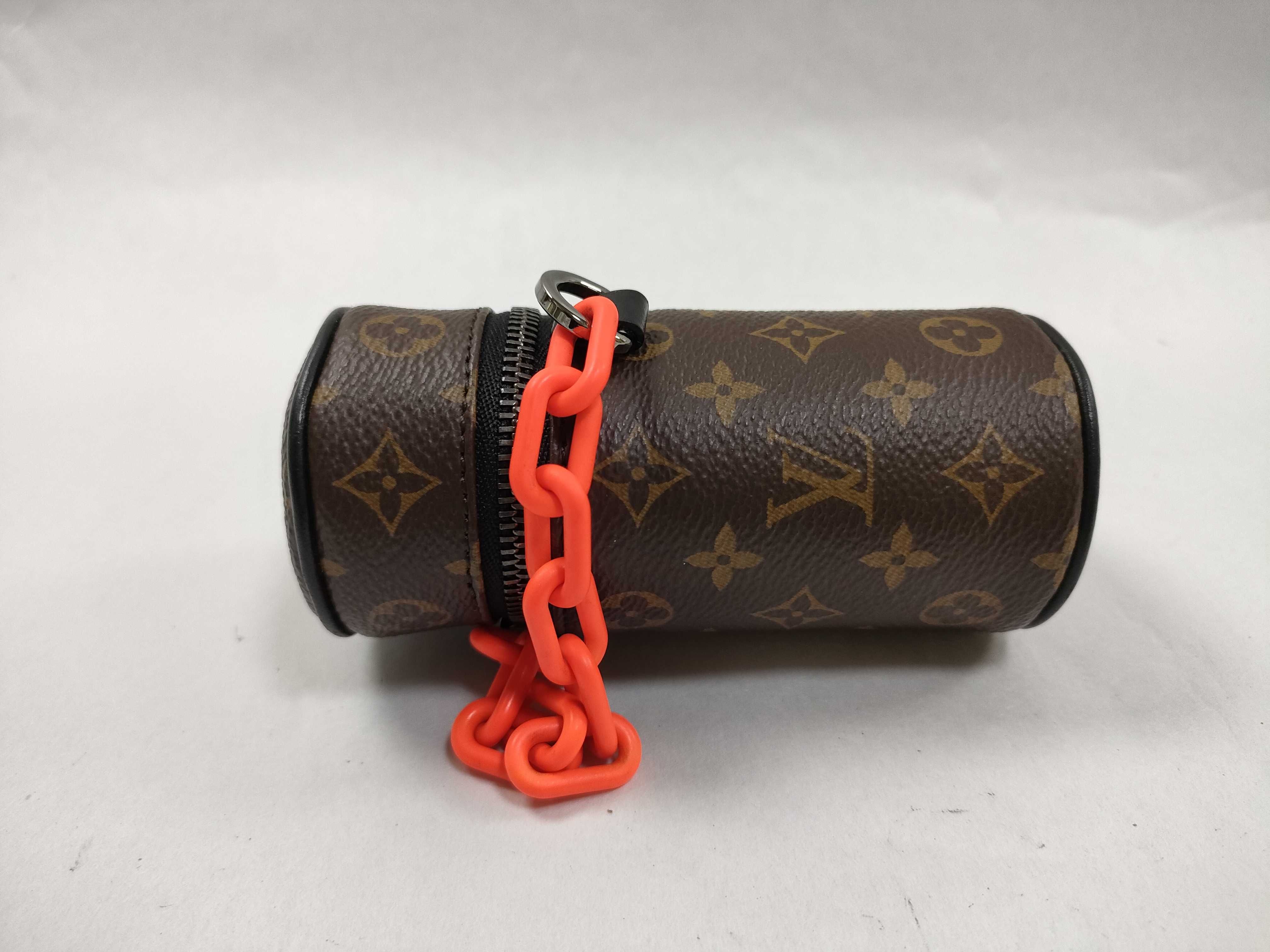 Monogram Pouch Barrel M00966 Pouch — view 6