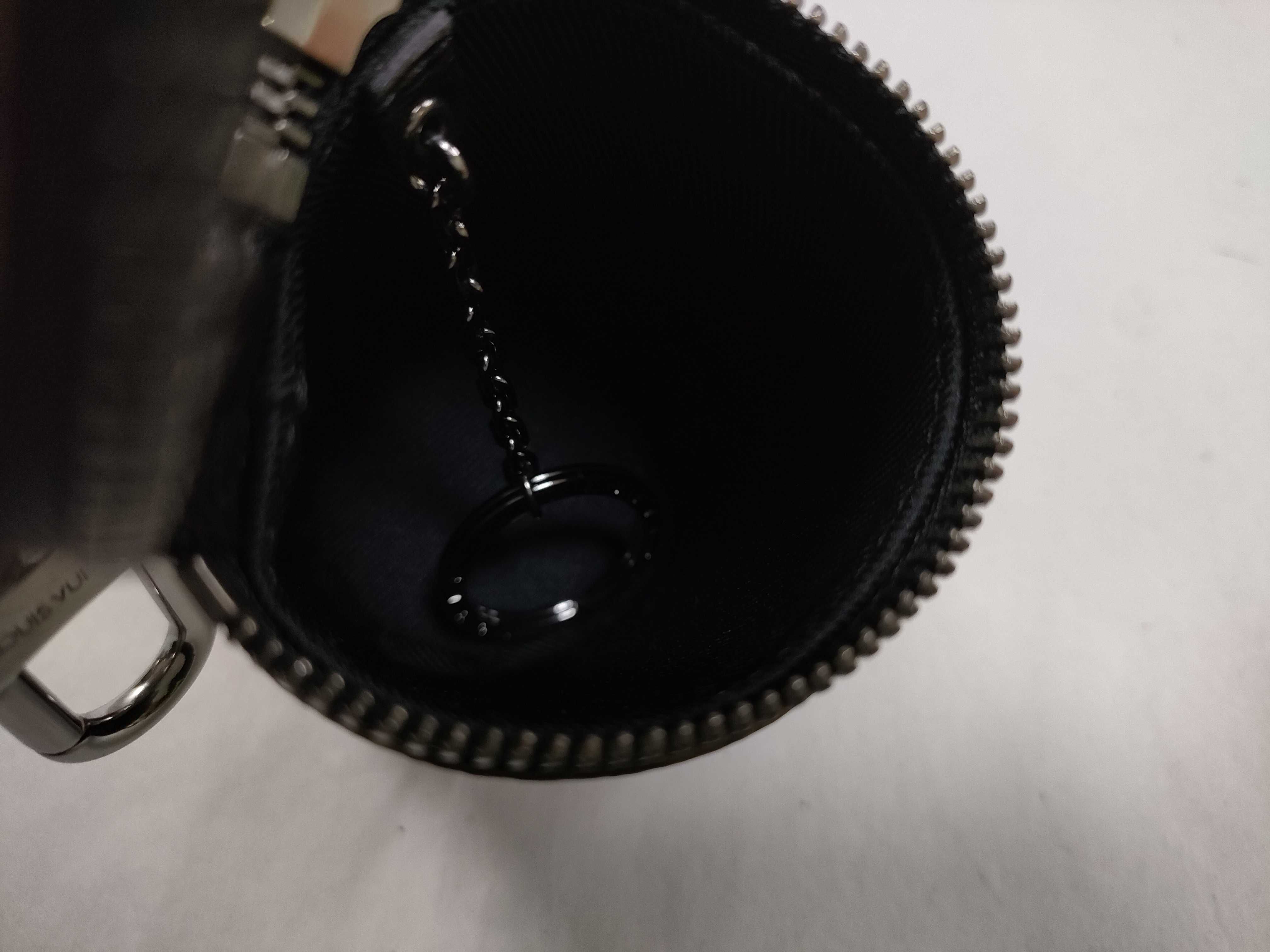 Monogram Pouch Barrel M00966 Pouch — view 9