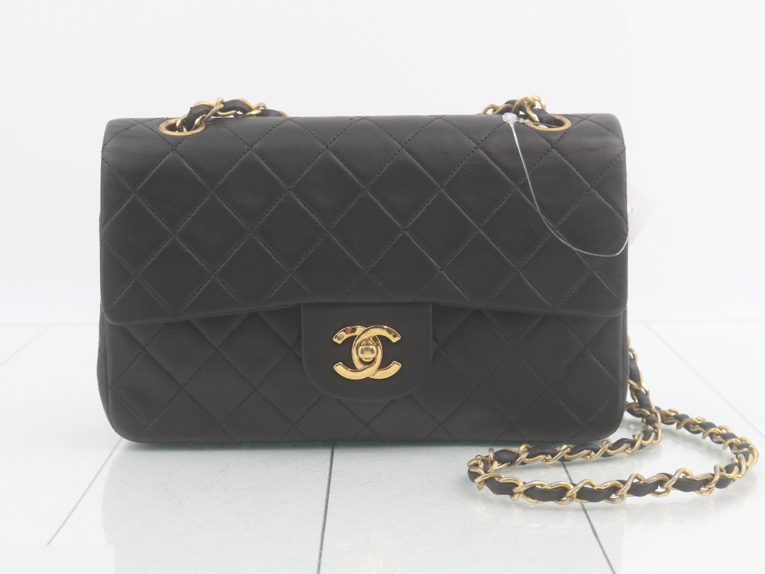 Matelassé Double Flap Shoulder Bag, Unit 1