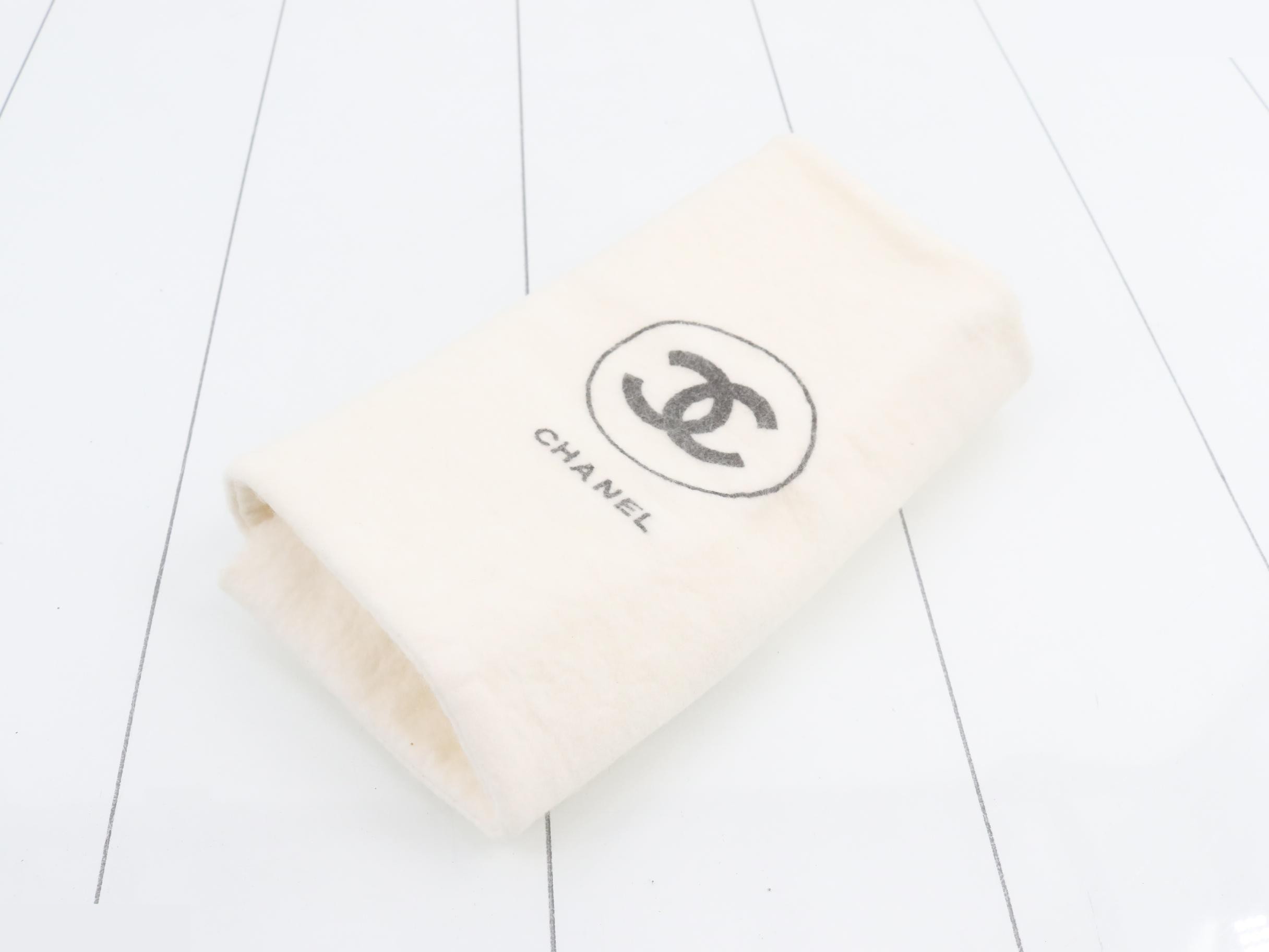 Matelassé Double Flap Shoulder Bag, Unit 1 — view 7