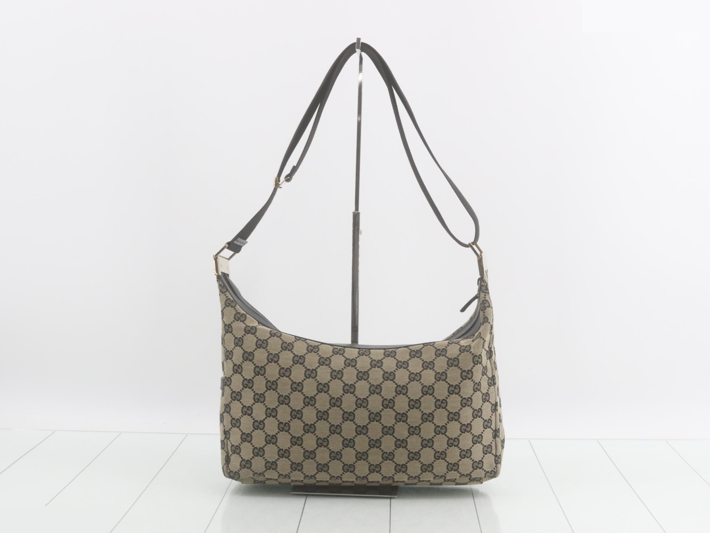 GG canvas Gucci logo hobo bag, black, 32 x 20 x 8 cm — view 2