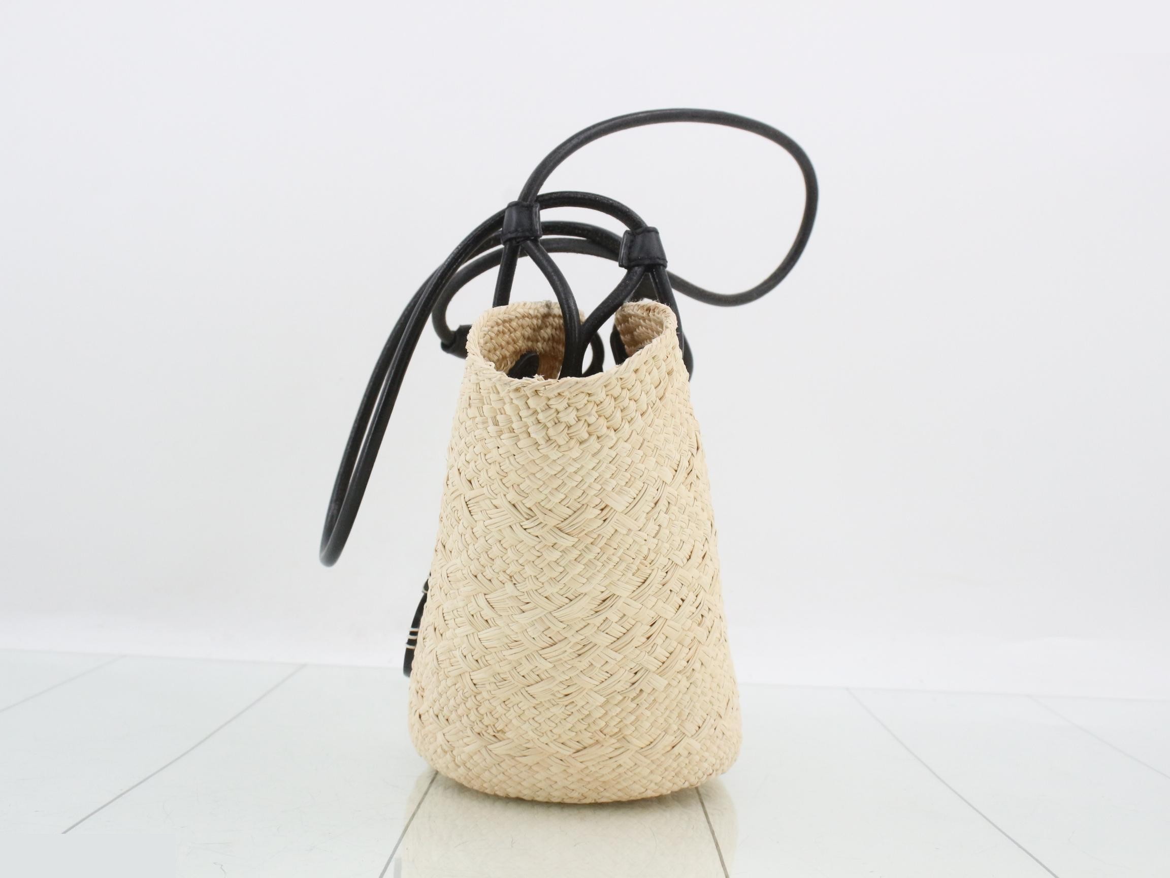 Anagram Basket Bag Small - Semi-Shoulder Bag — view 3