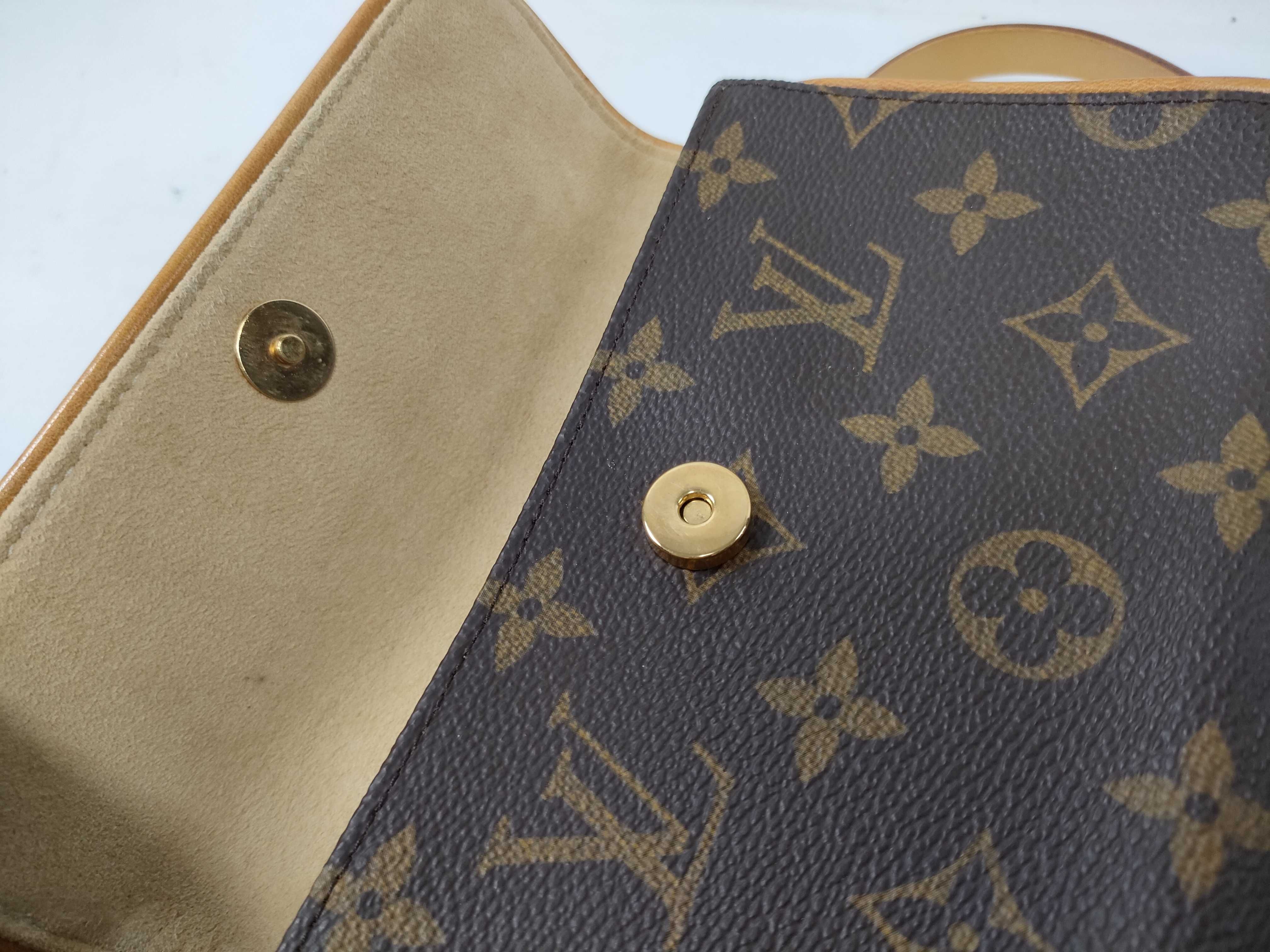 Monogram Pochette Florentine M51855 Shoulder Bag — view 9