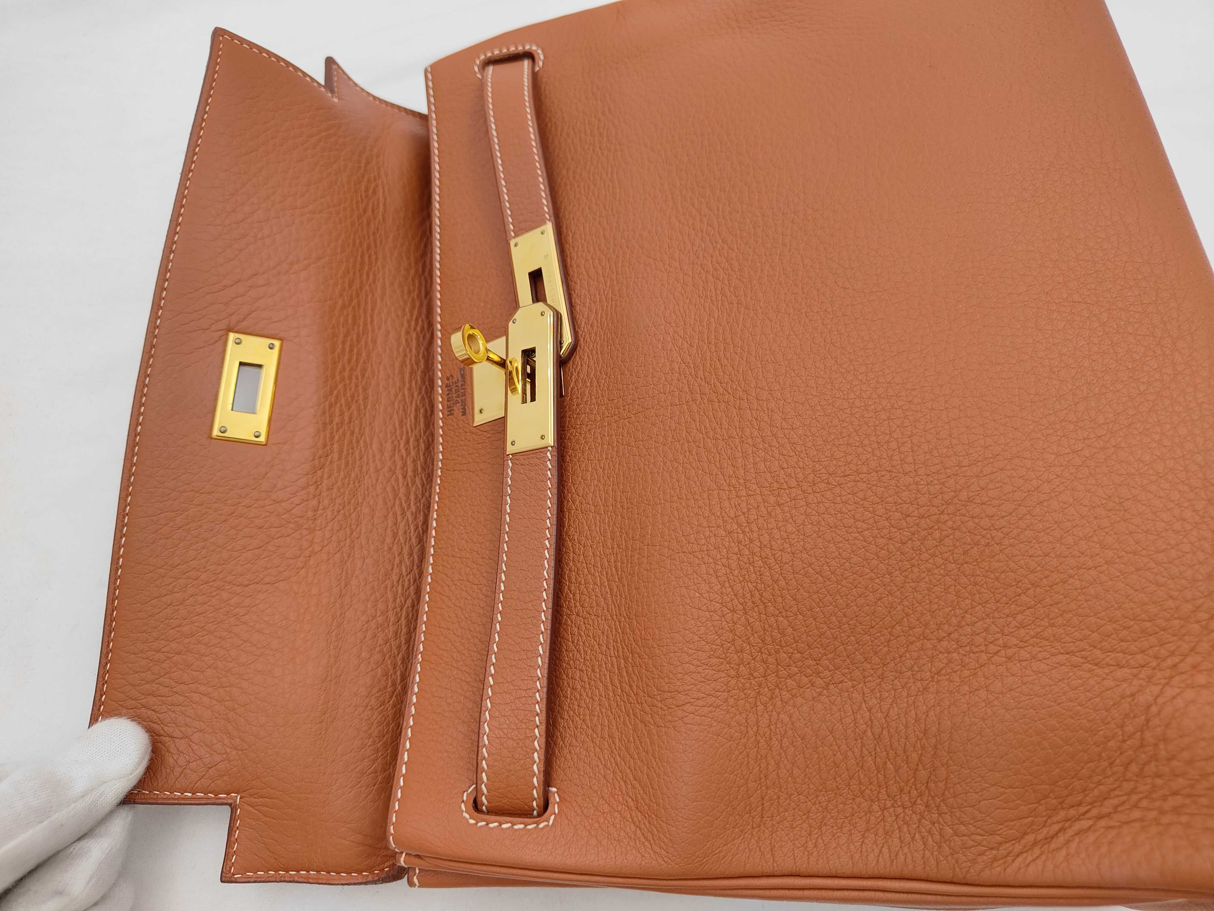 Kelly 32, Togo leather, brown, gold hardware, A handbag — view 8