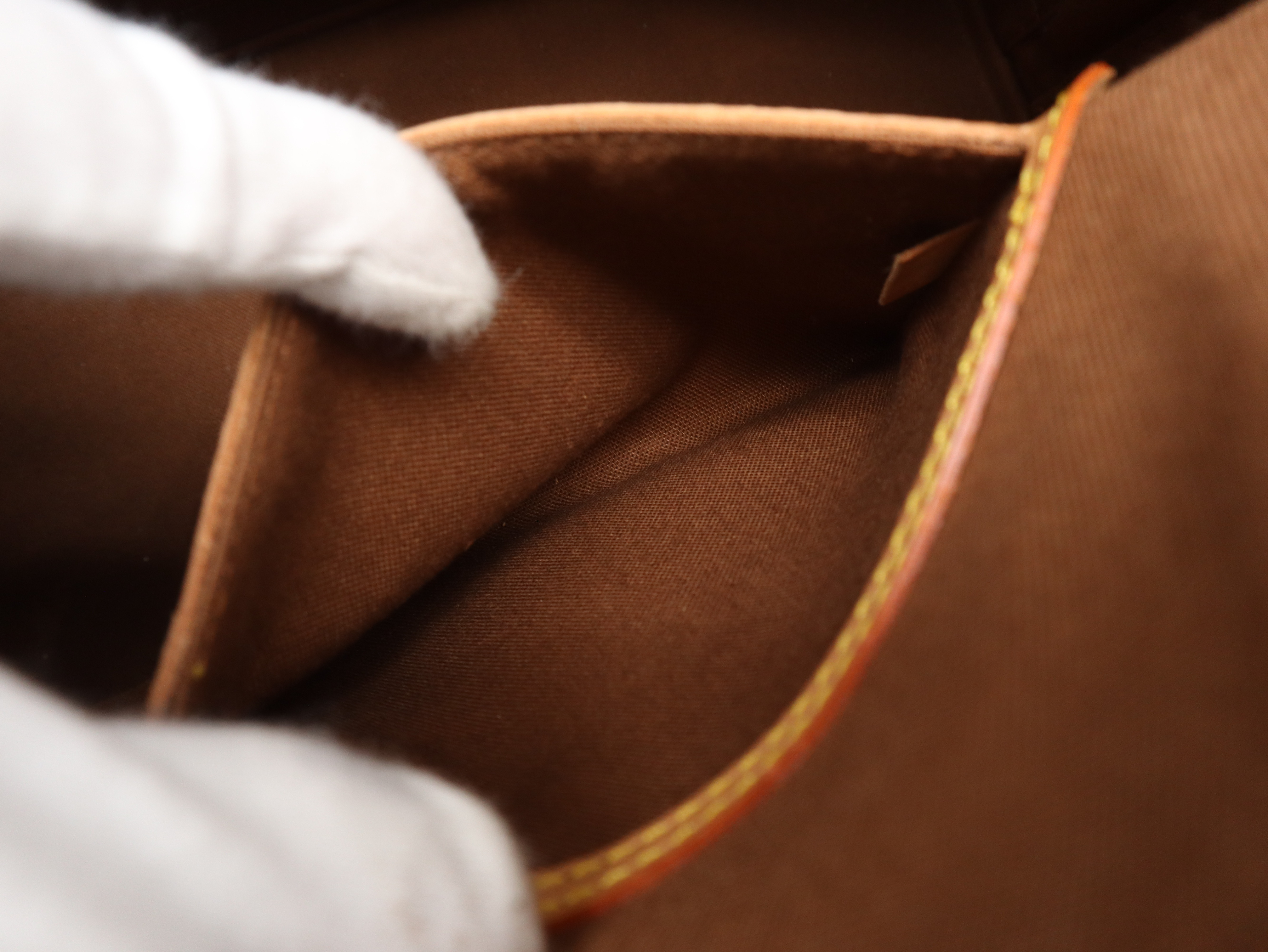 M51130 Monogram Alma (old model) handbag — view 11