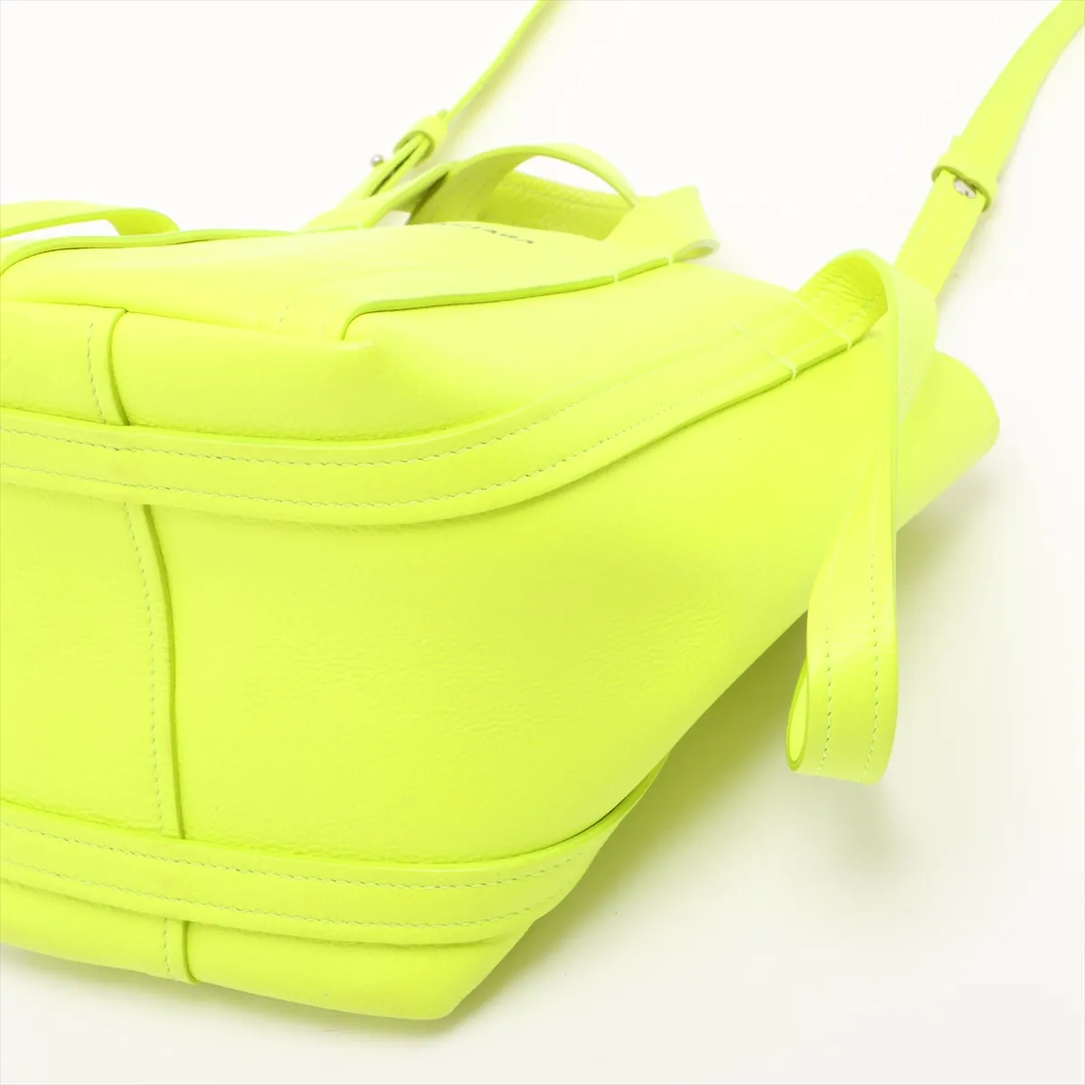 Everyday Tote XS Leather 2WAY Handbag Green 672793 — view 3
