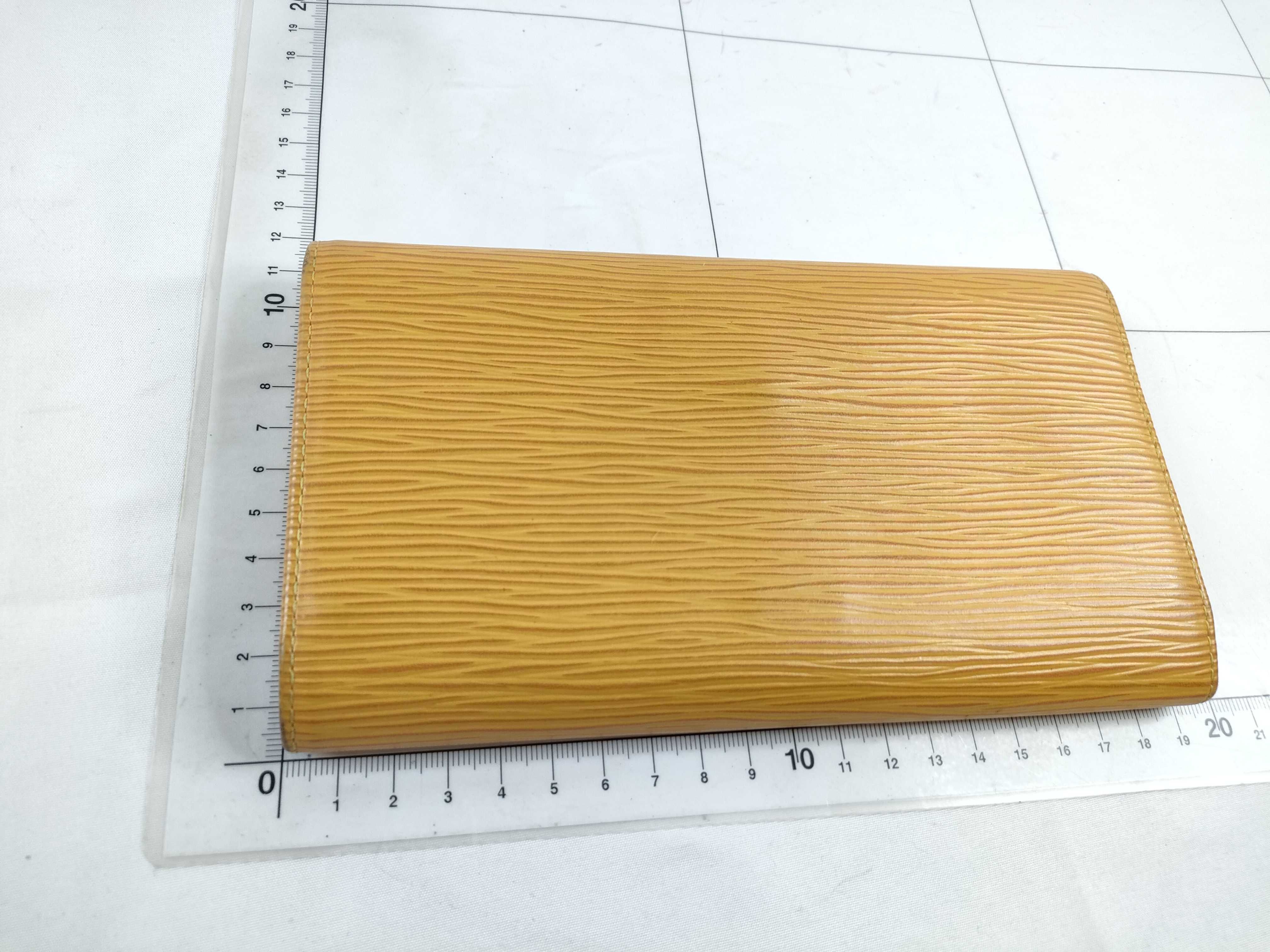 Epi LV Wallet Yellow Epi CA0040 Wallet — view 2