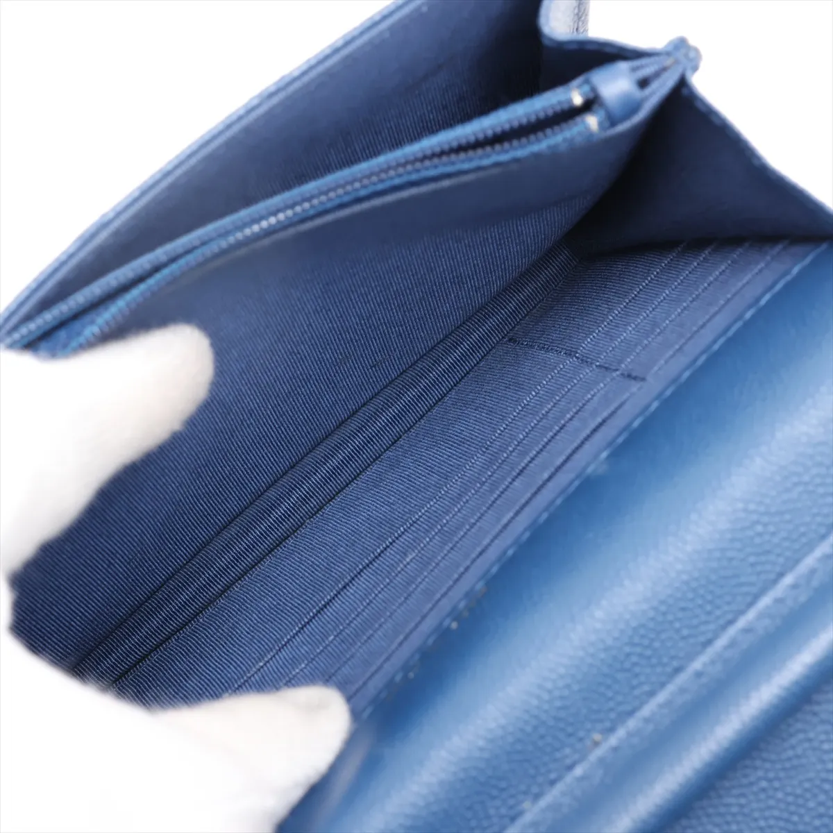 Matelassé Caviar Skin Chain Wallet, Blue, Silver Hardware, 24963226, Serial Number 24 — view 7