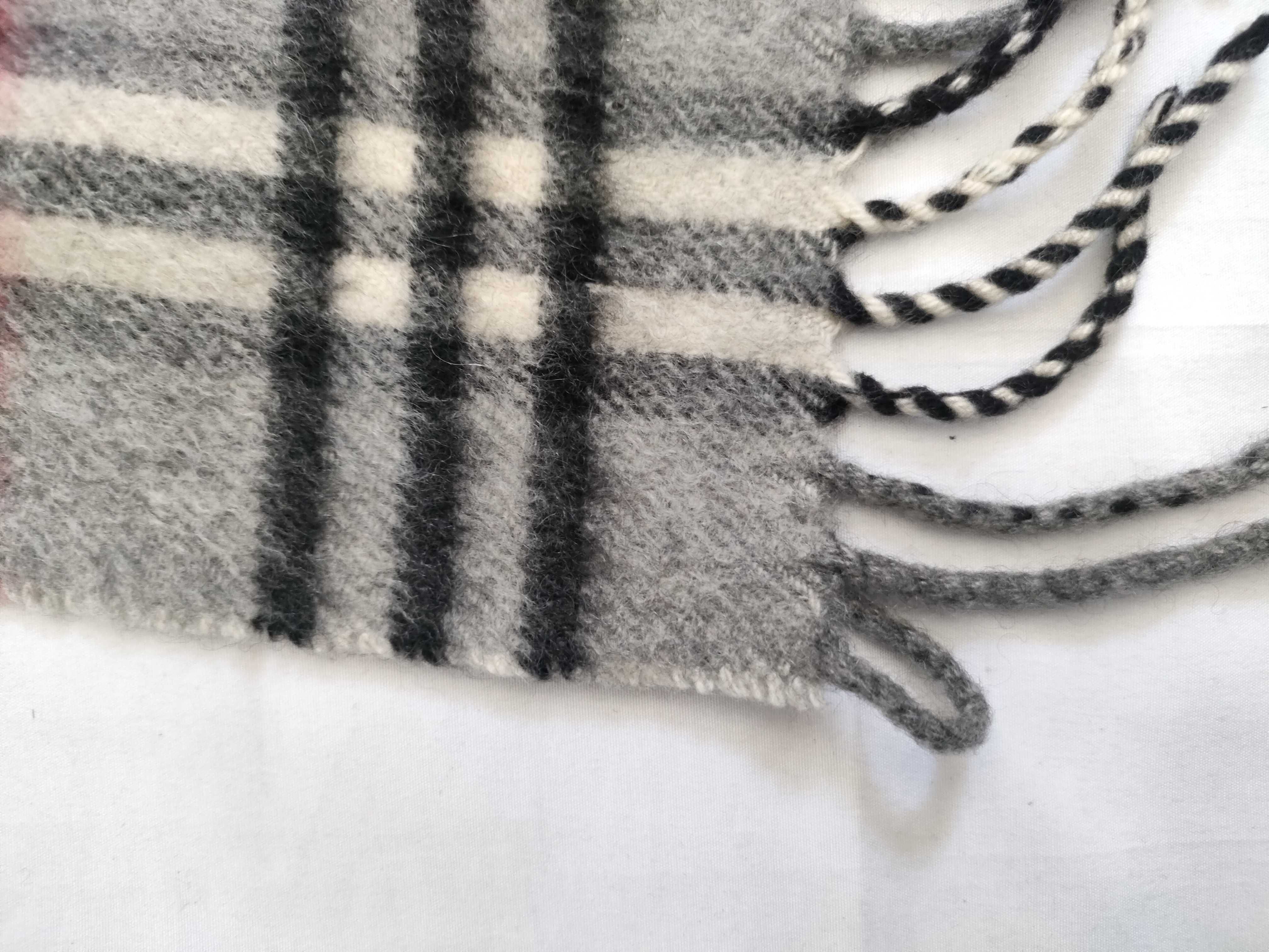 100% Cashmere Scarf, Nova Check Pattern, and other accessories. — view 5