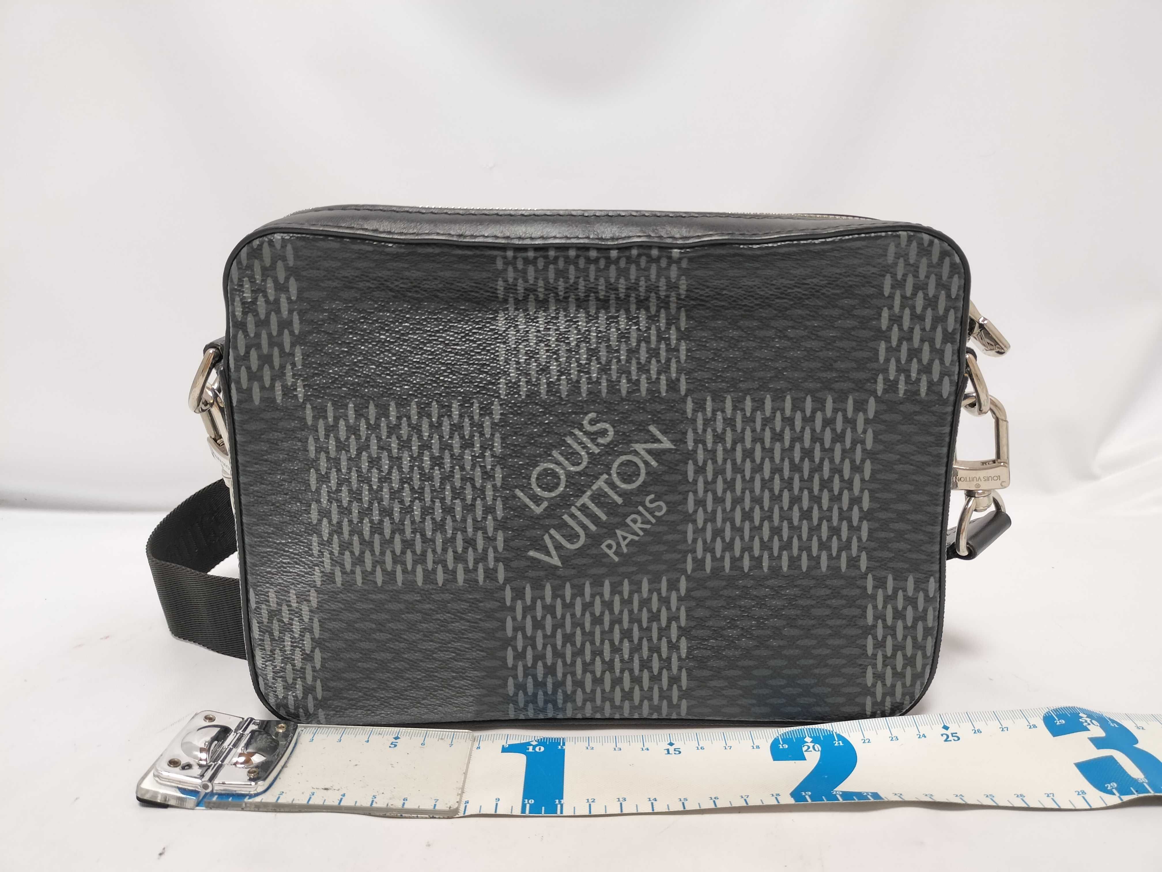 Damier Graphite Trio Messenger Shoulder Bag N50017 RFID verified shoulder bag — view 2