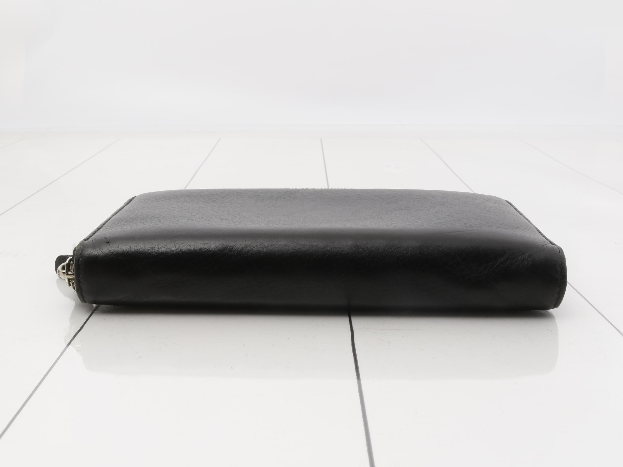 wallet — view 3
