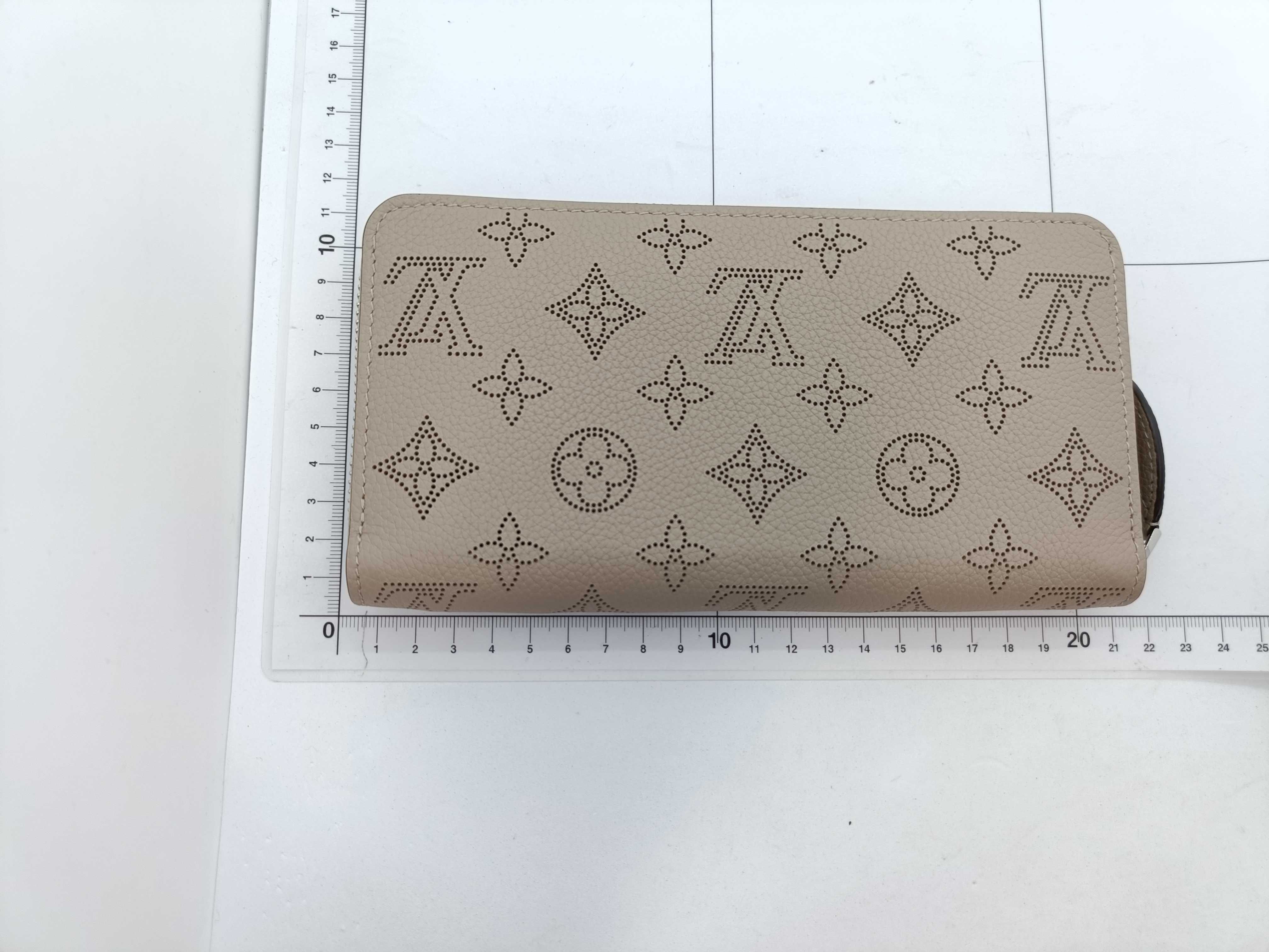 Mahina Monogram Mahina Galet Zippy Wallet M69821 — view 2