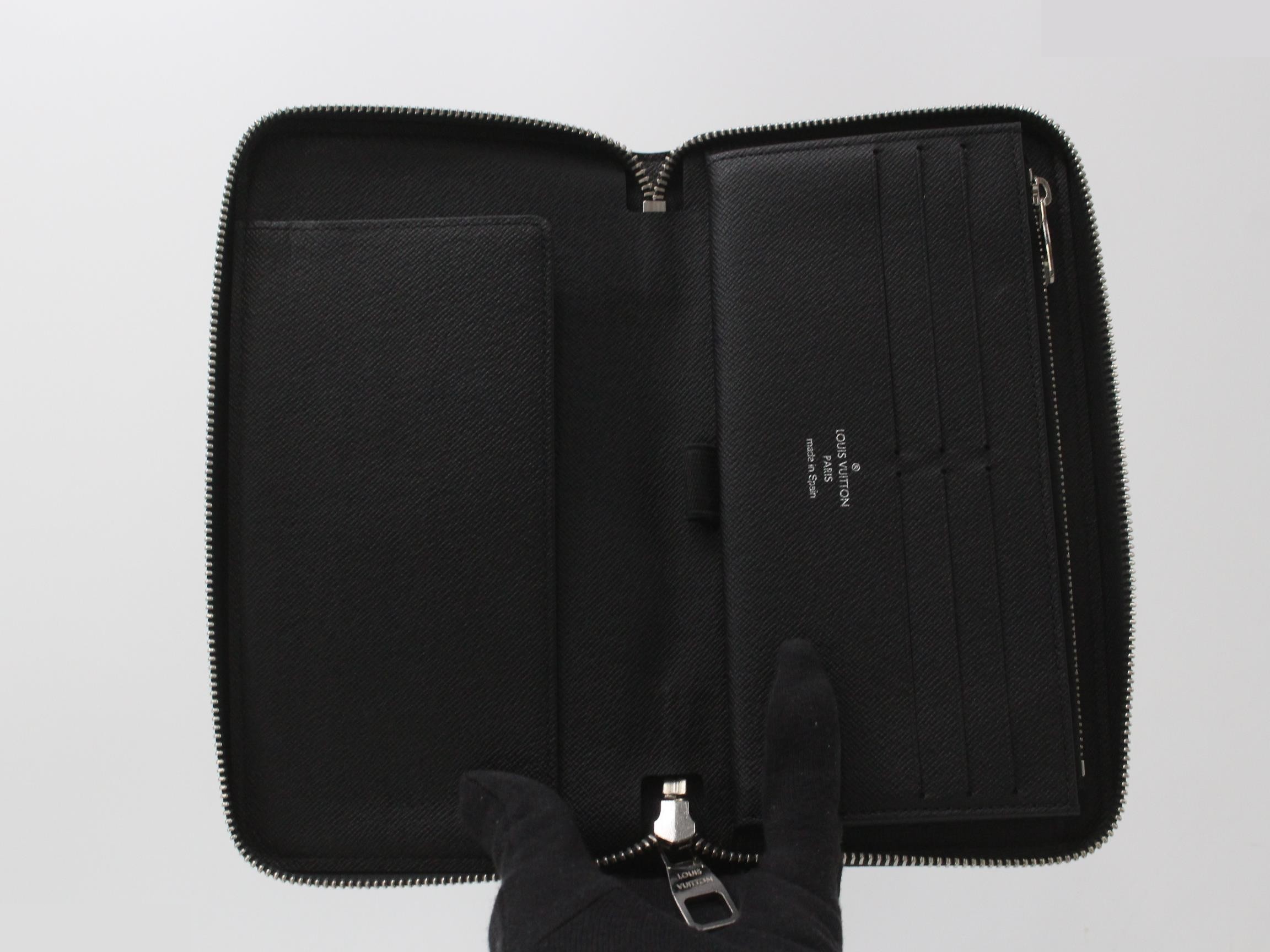 Christopher Nemeth Zippy Organizer Round Zipper Long Wallet — view 4