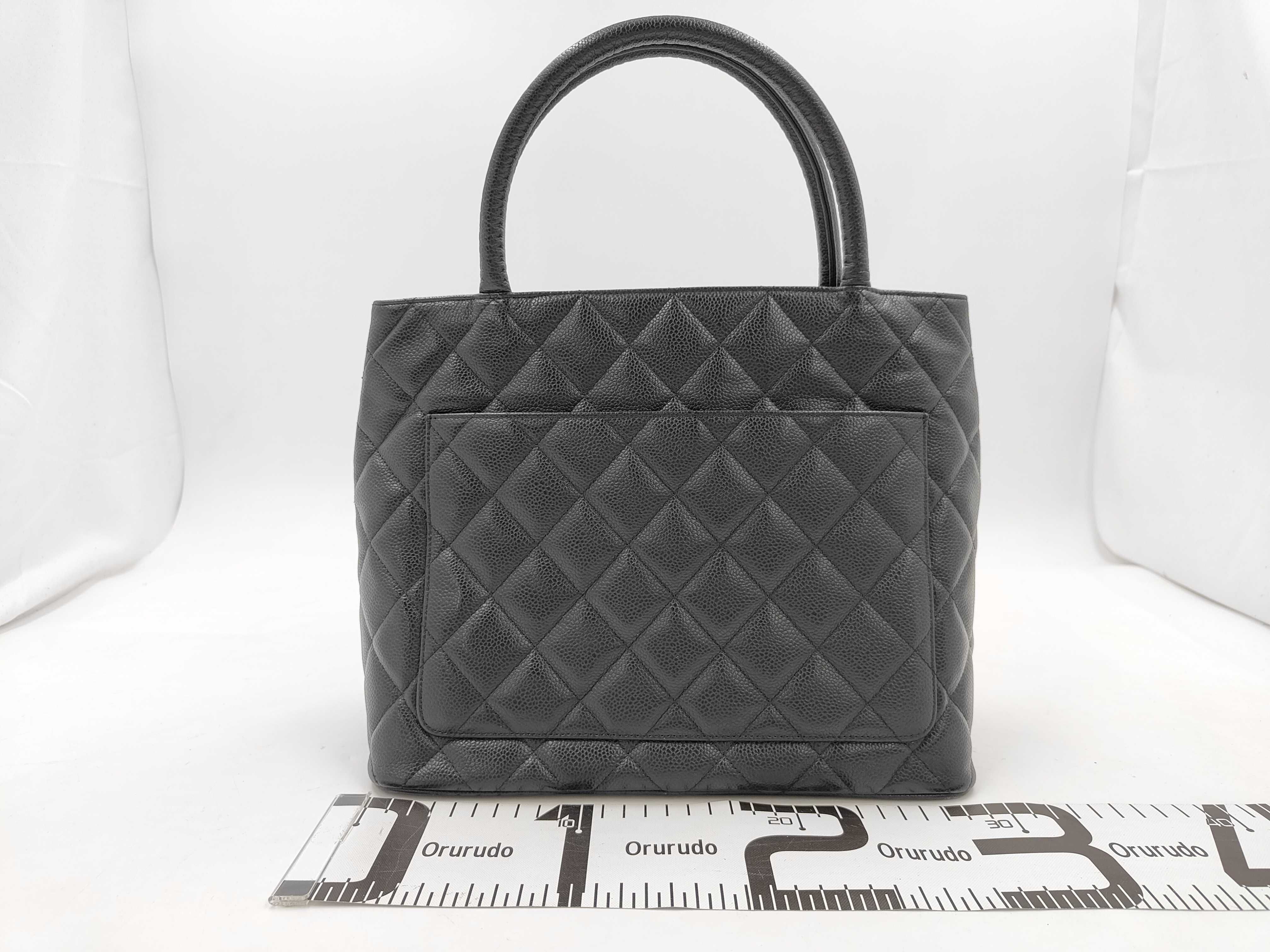 Matelassé Reissue Tote Bag, Caviar Leather, with original seal, 10411989, Black Handbag — view 2