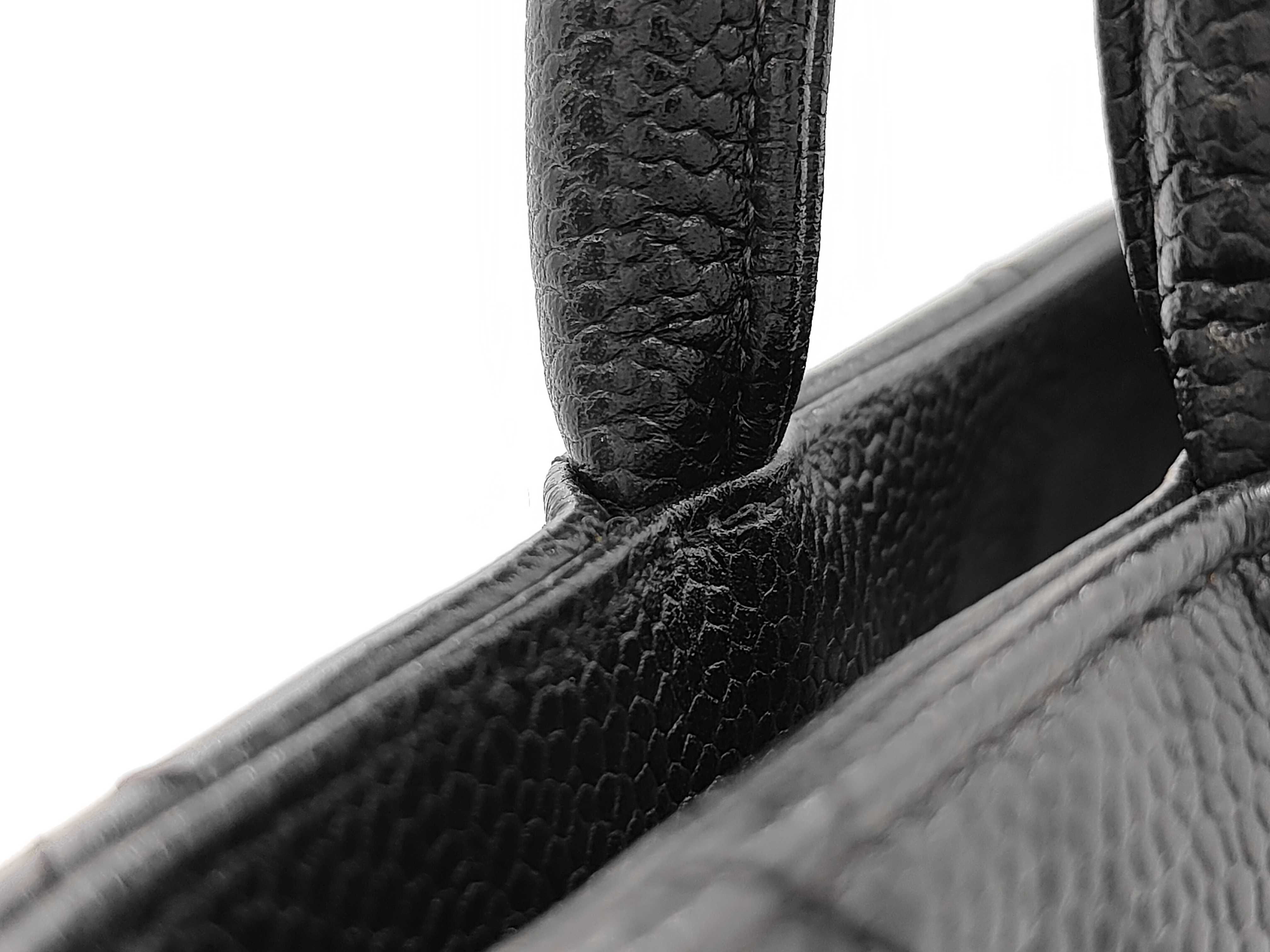 Matelassé Reissue Tote Bag, Caviar Leather, with original seal, 10411989, Black Handbag — view 5