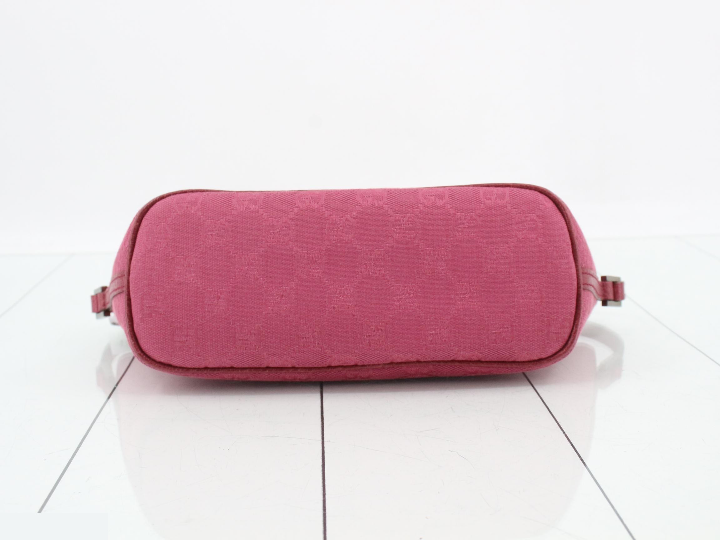 GG Canvas Accessoires Pouch — view 3