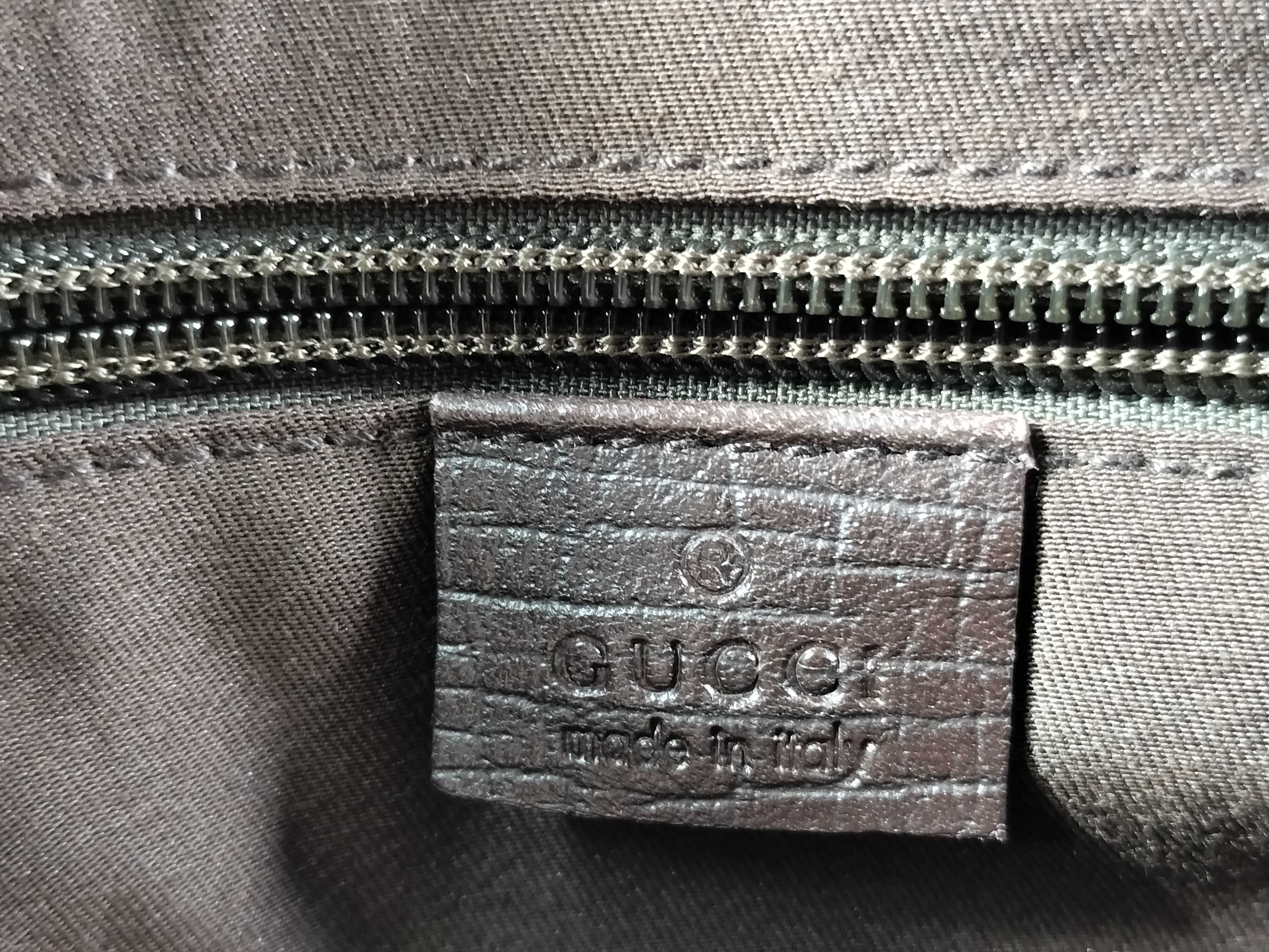 GG Supreme Handbag — view 9