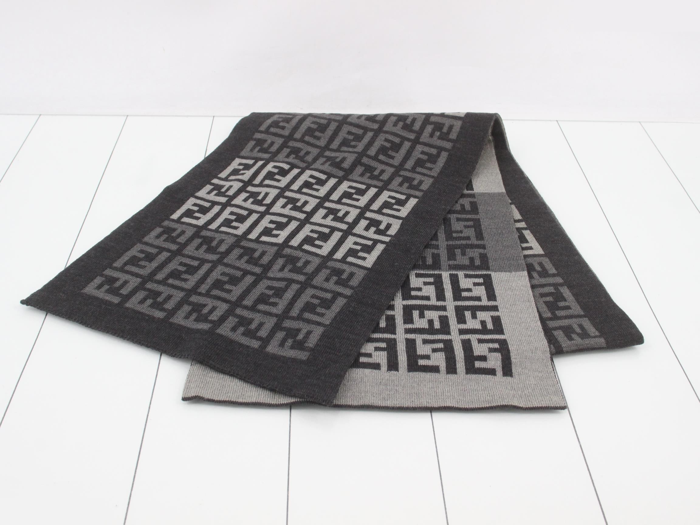 Zucca scarf, gray and black. — view 2