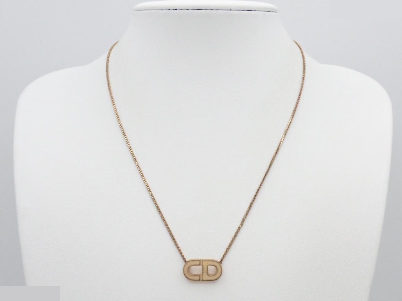 Other lines: Precious metal necklaces and pendants, chain approximately 44cm. — view 3