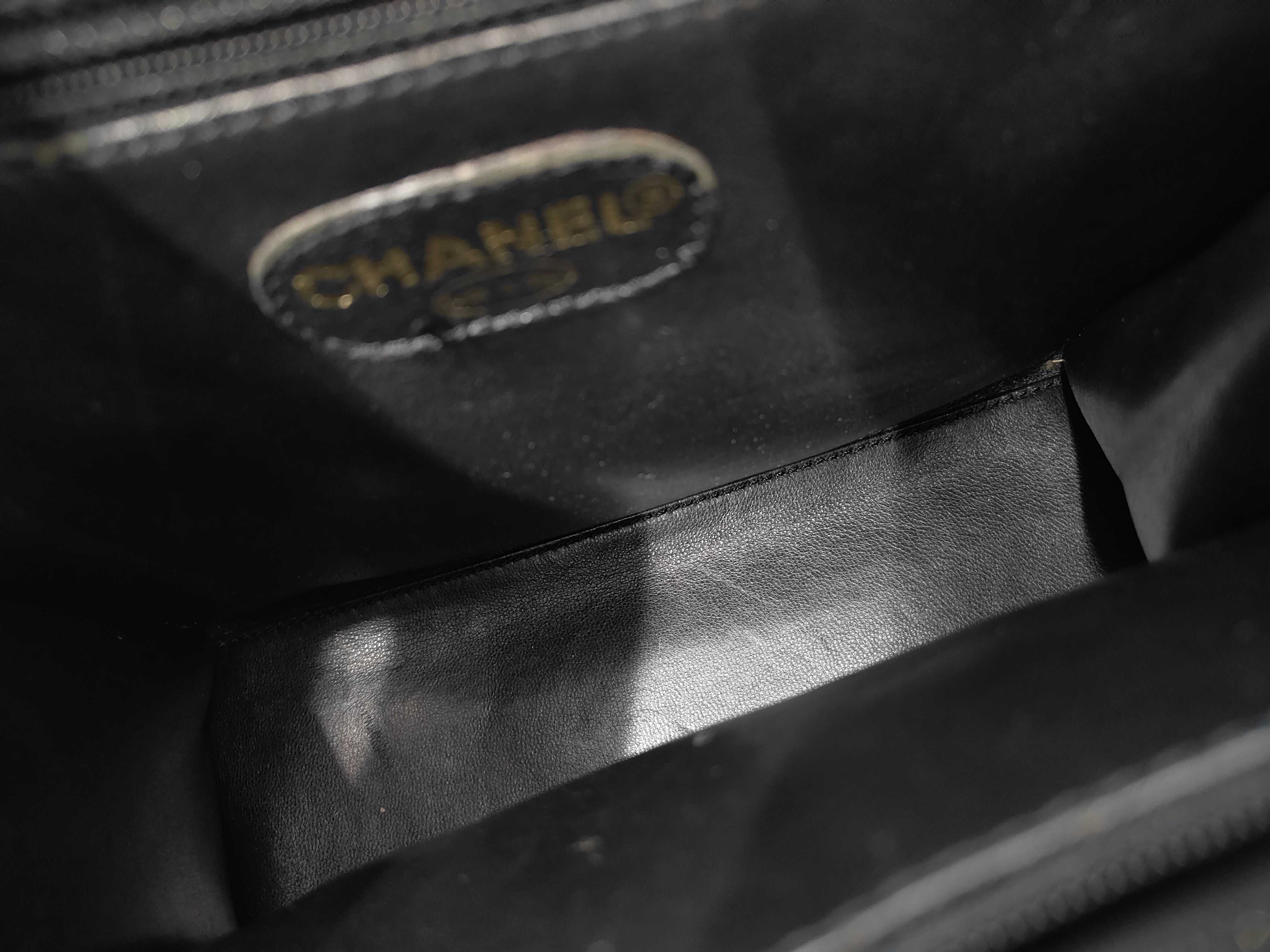 Caviar Skin Logo Tote Bag — view 9