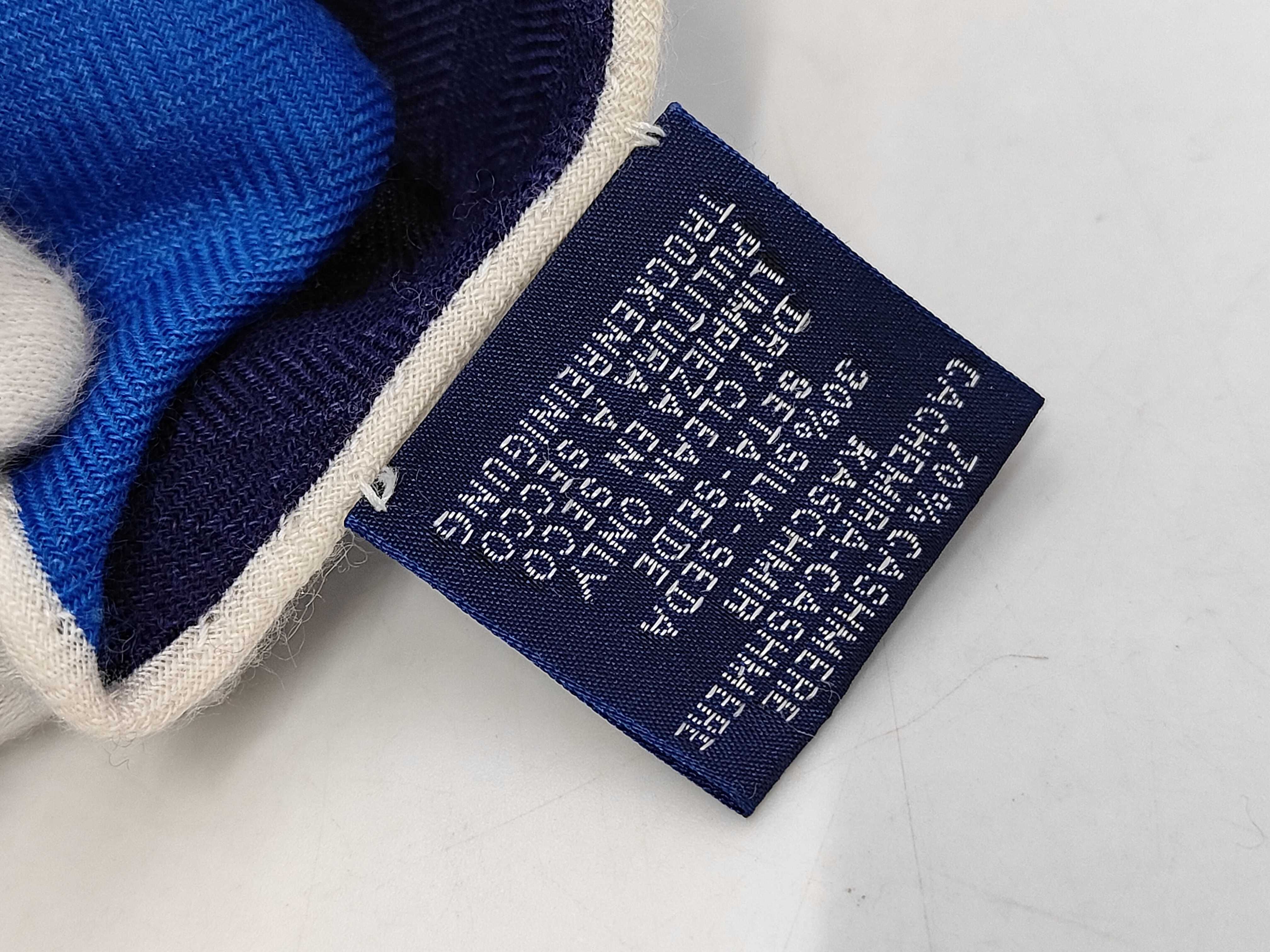scarf / cashmere and other accessories — view 6