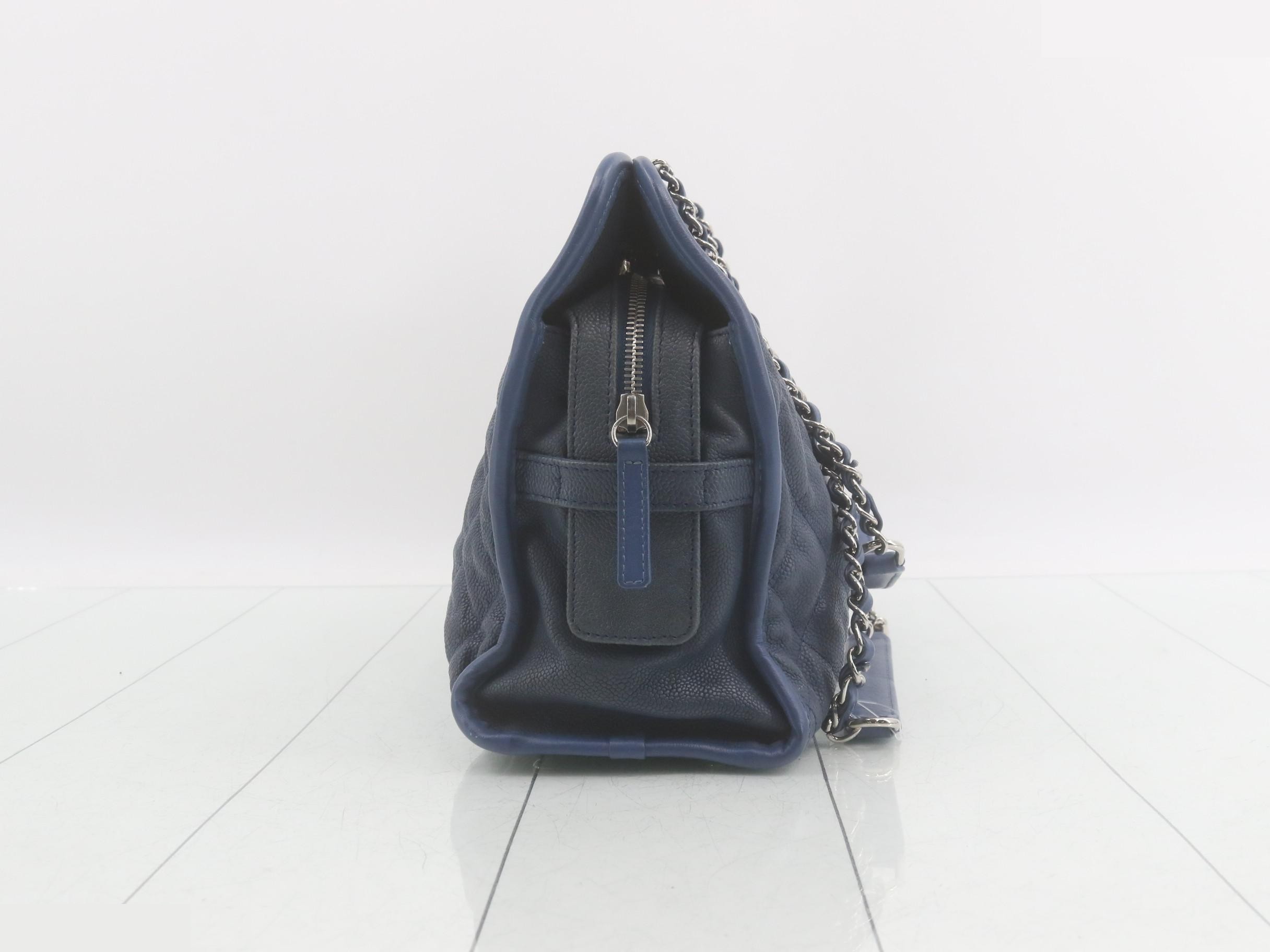 Caviar leather chain tote bag with Coco Mark, blue tones. — view 3