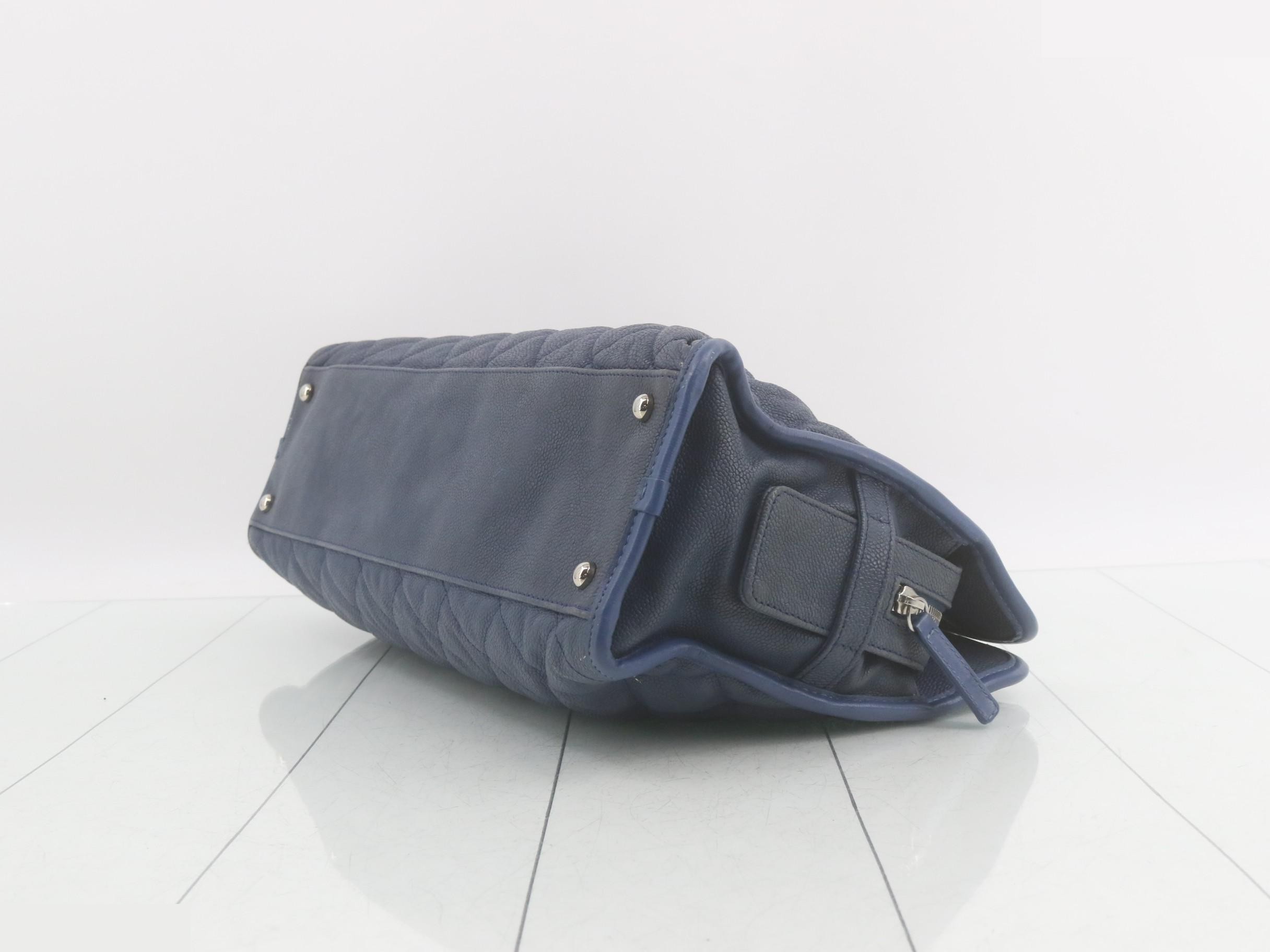 Caviar leather chain tote bag with Coco Mark, blue tones. — view 6