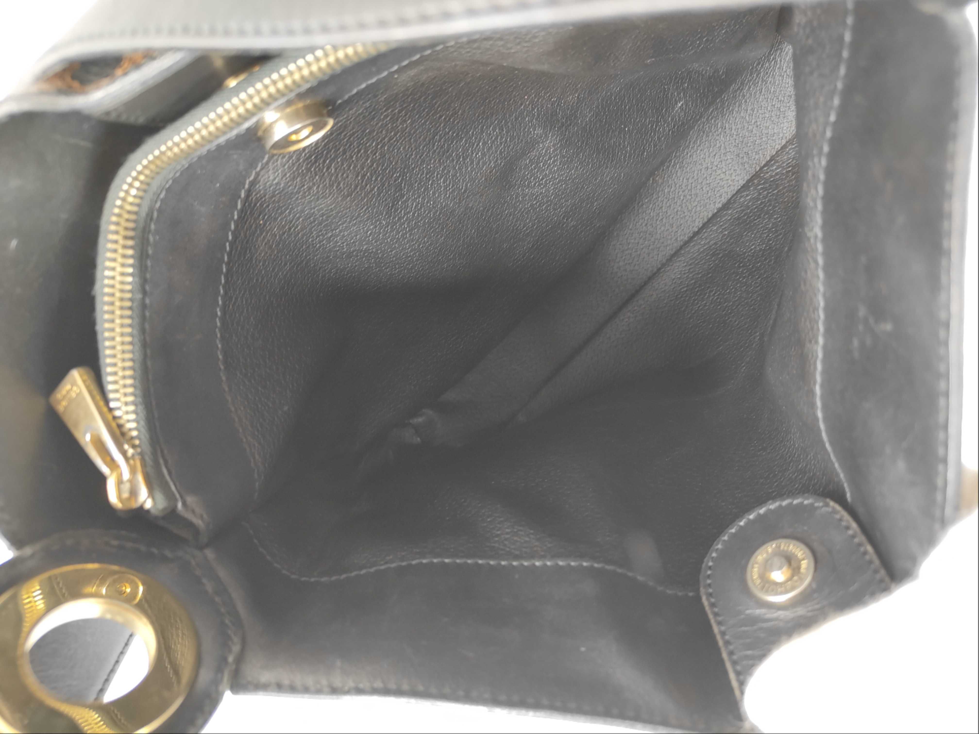 Black Macadam Circle Hardware One-Shoulder Bag — view 9