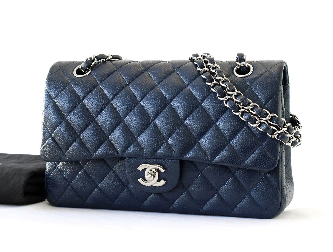 Caviar leather Matelassé 25 Double flap Double chain shoulder bag, navy