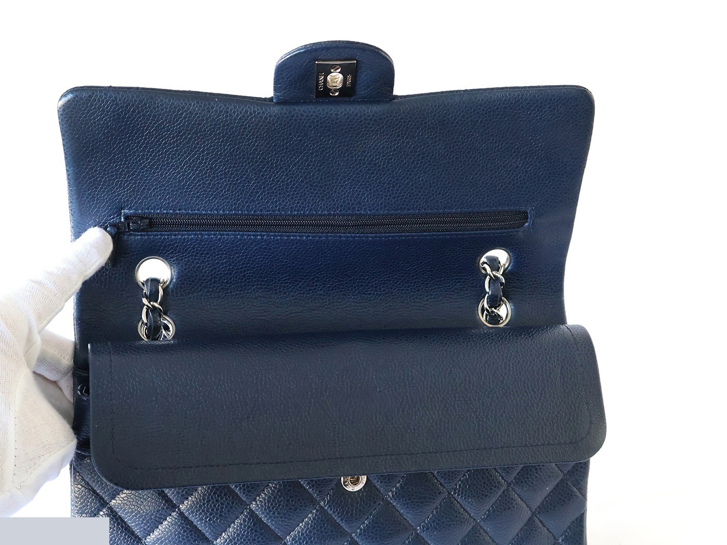 Caviar leather Matelassé 25 Double flap Double chain shoulder bag, navy — view 10