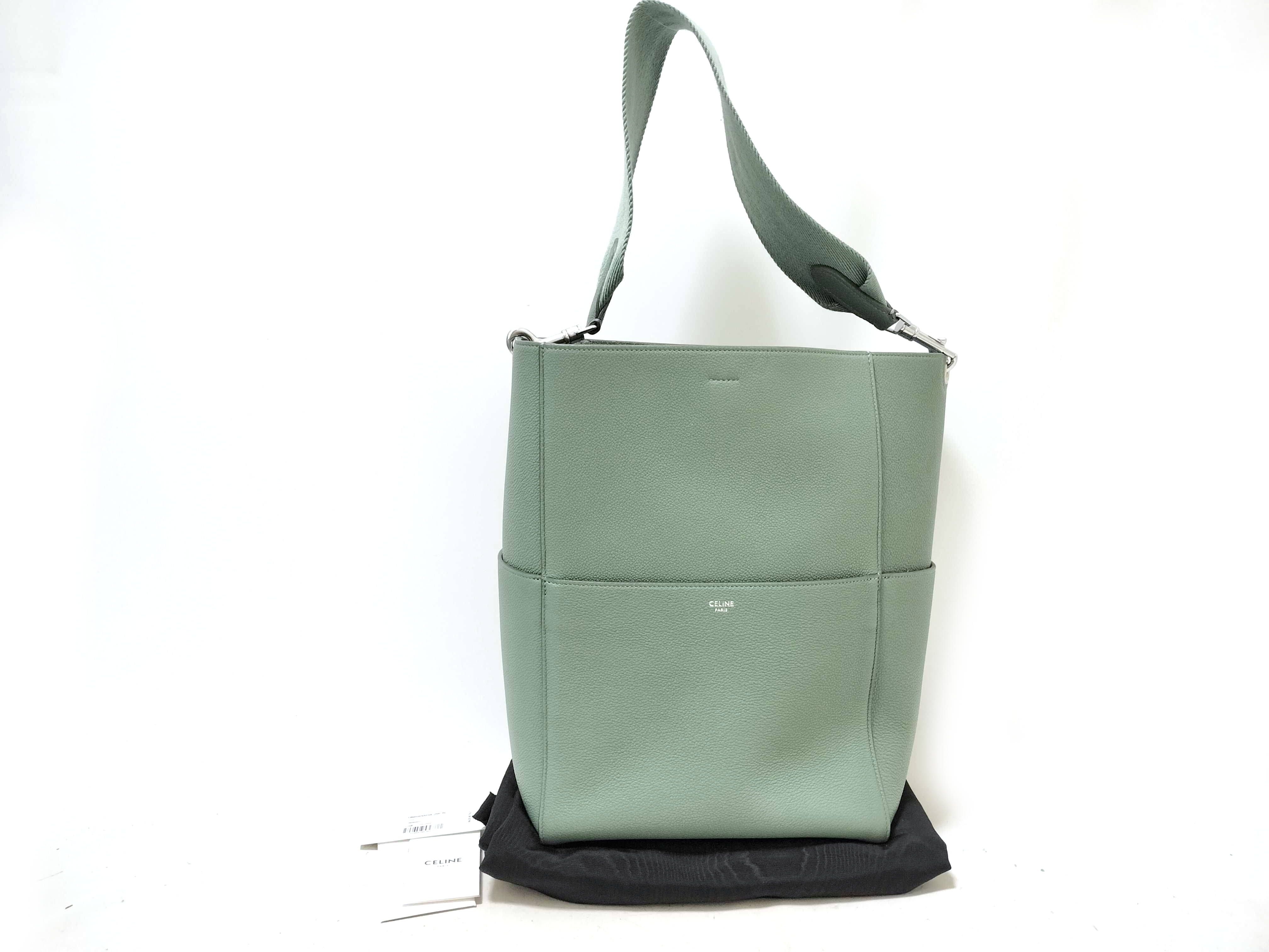 Shoulder Bag 189593AH.29CN Sangle Medium Shoulder Bag
