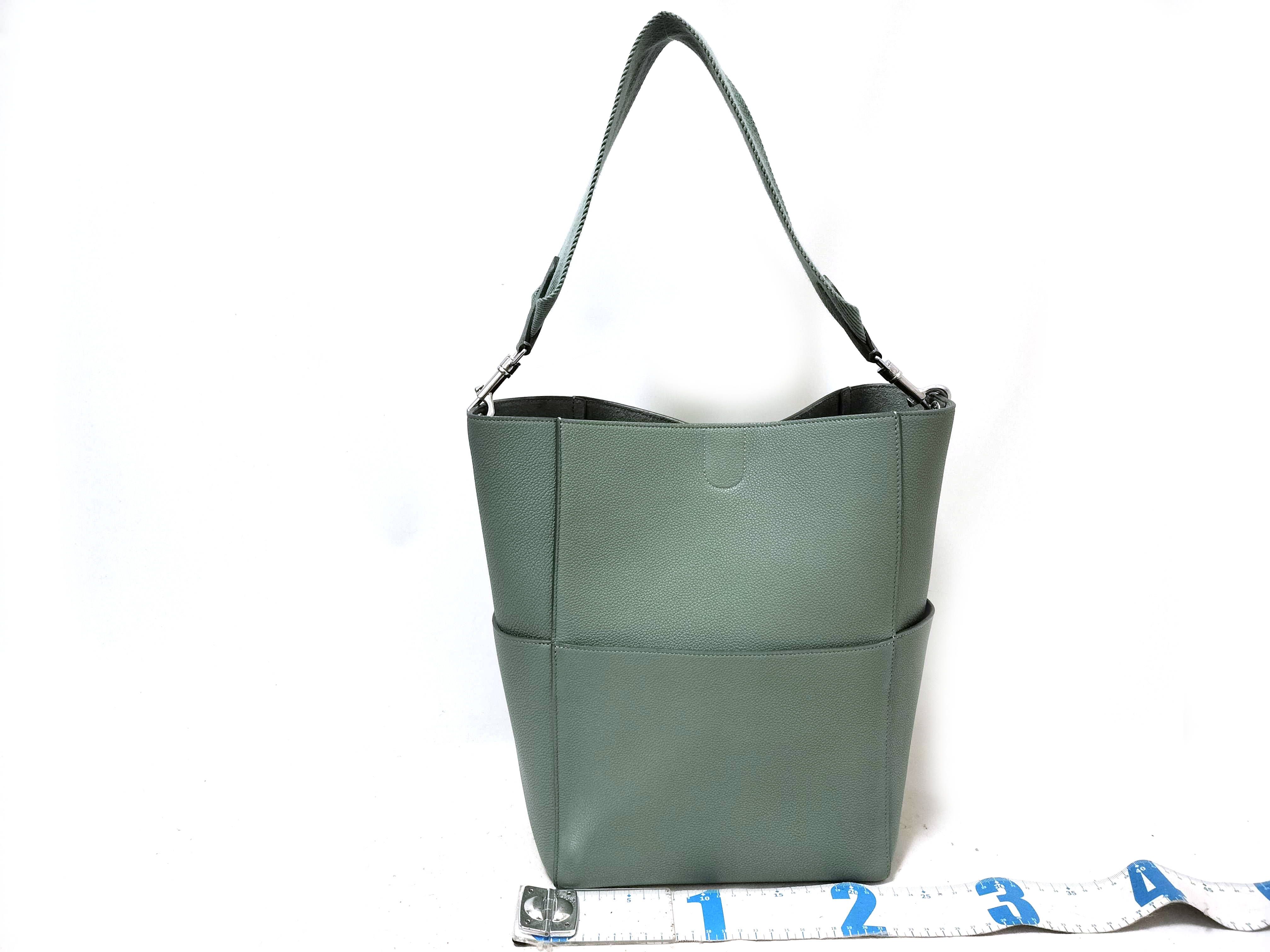 Shoulder Bag 189593AH.29CN Sangle Medium Shoulder Bag — view 2
