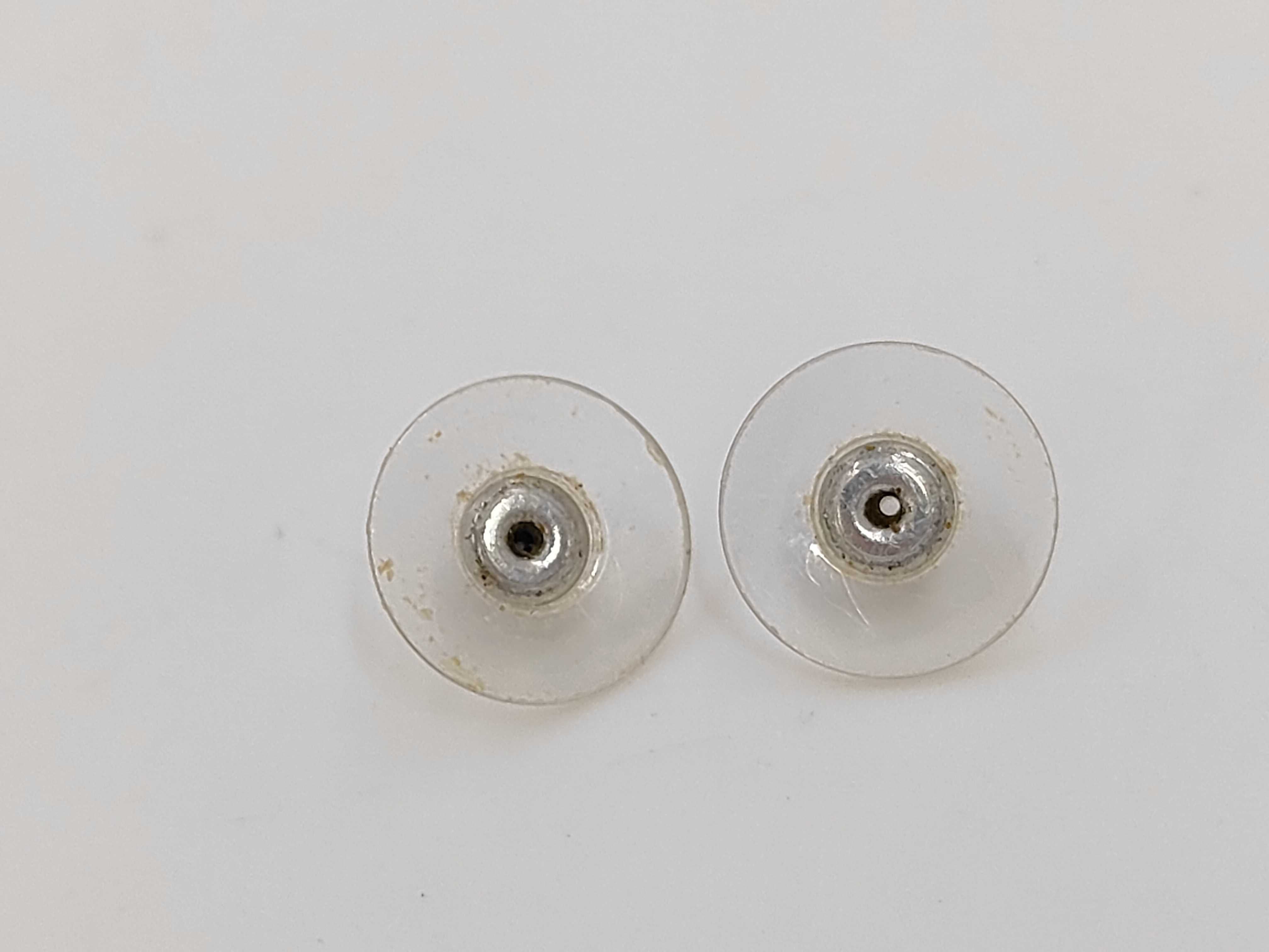 05P Earrings, Coco Mark, White (VO8330) Earrings — view 4