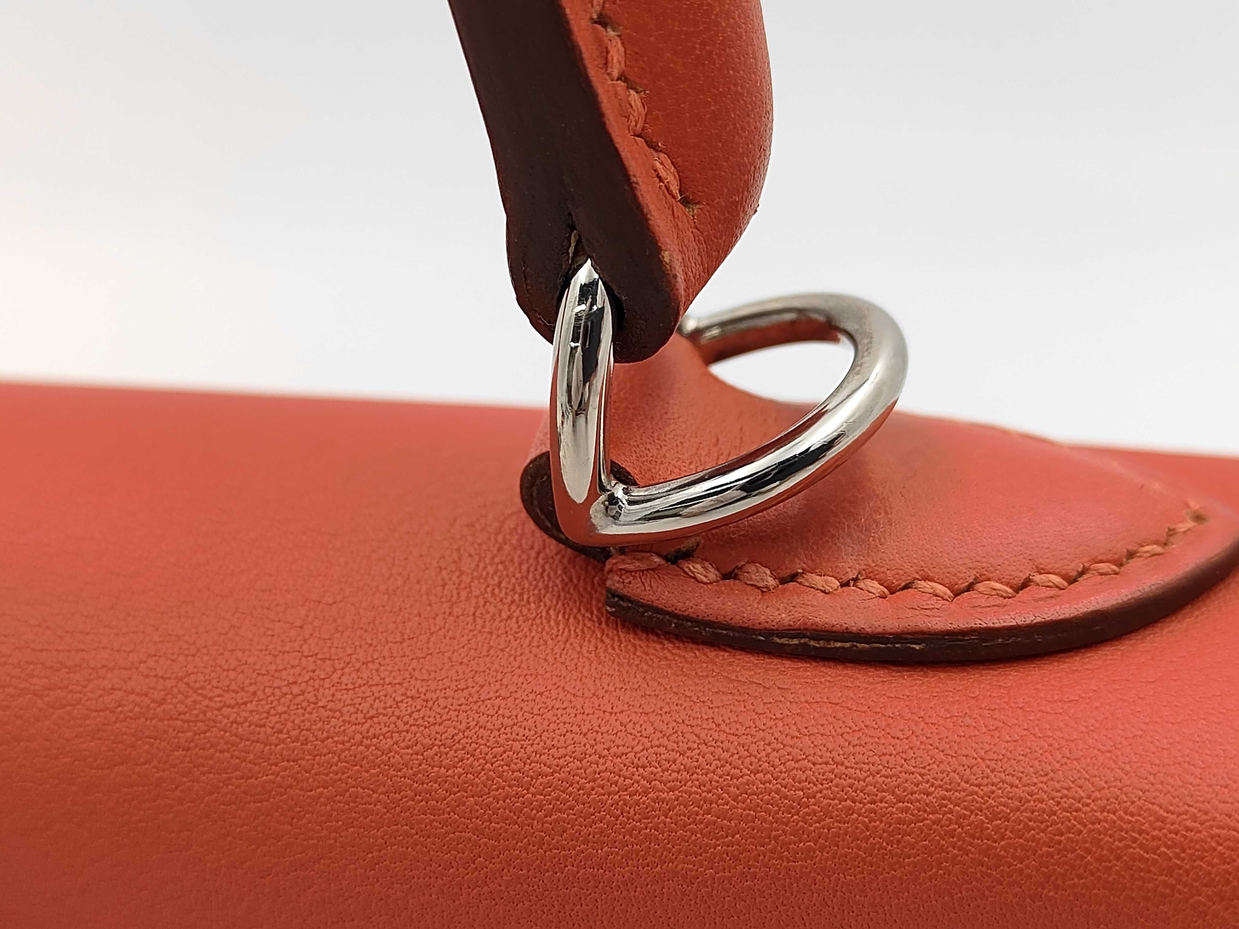 Kelly 25 Swift Orange Silver Hardware T Stamp Handbag — view 5