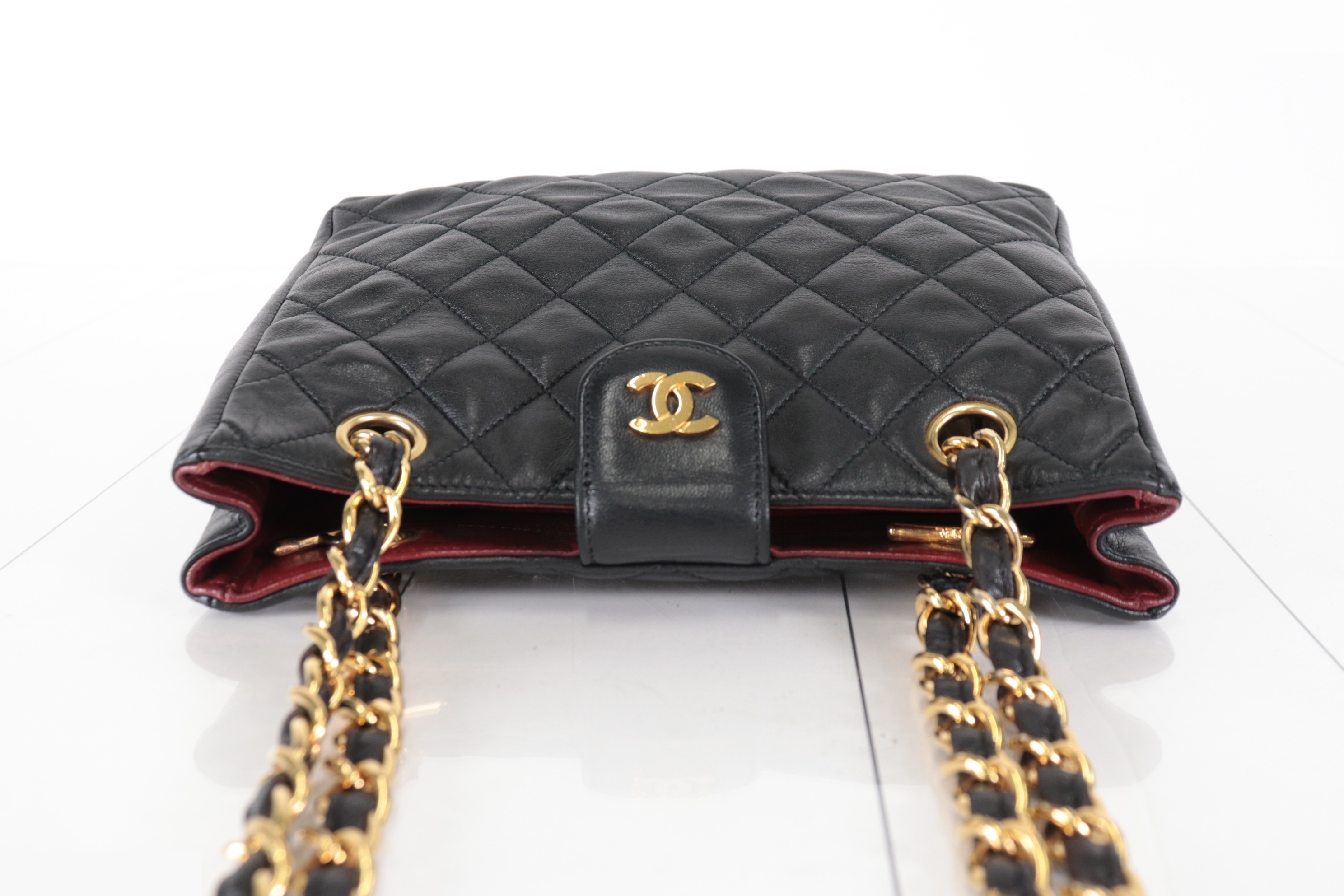 Lamb Chain Shoulder Bag, Unit No. 4 — view 7