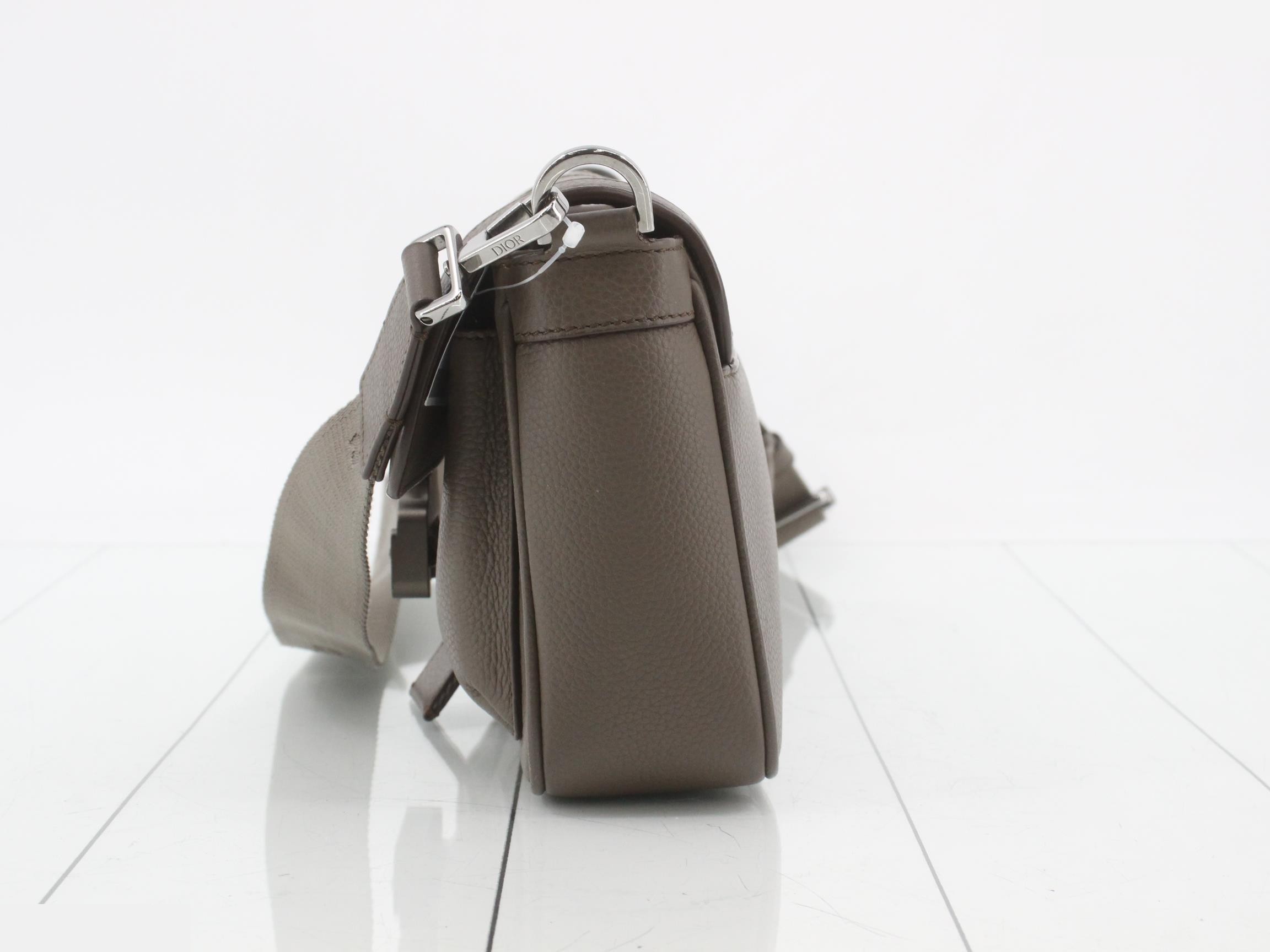 HIT THE ROAD Messenger Shoulder Bag — view 3