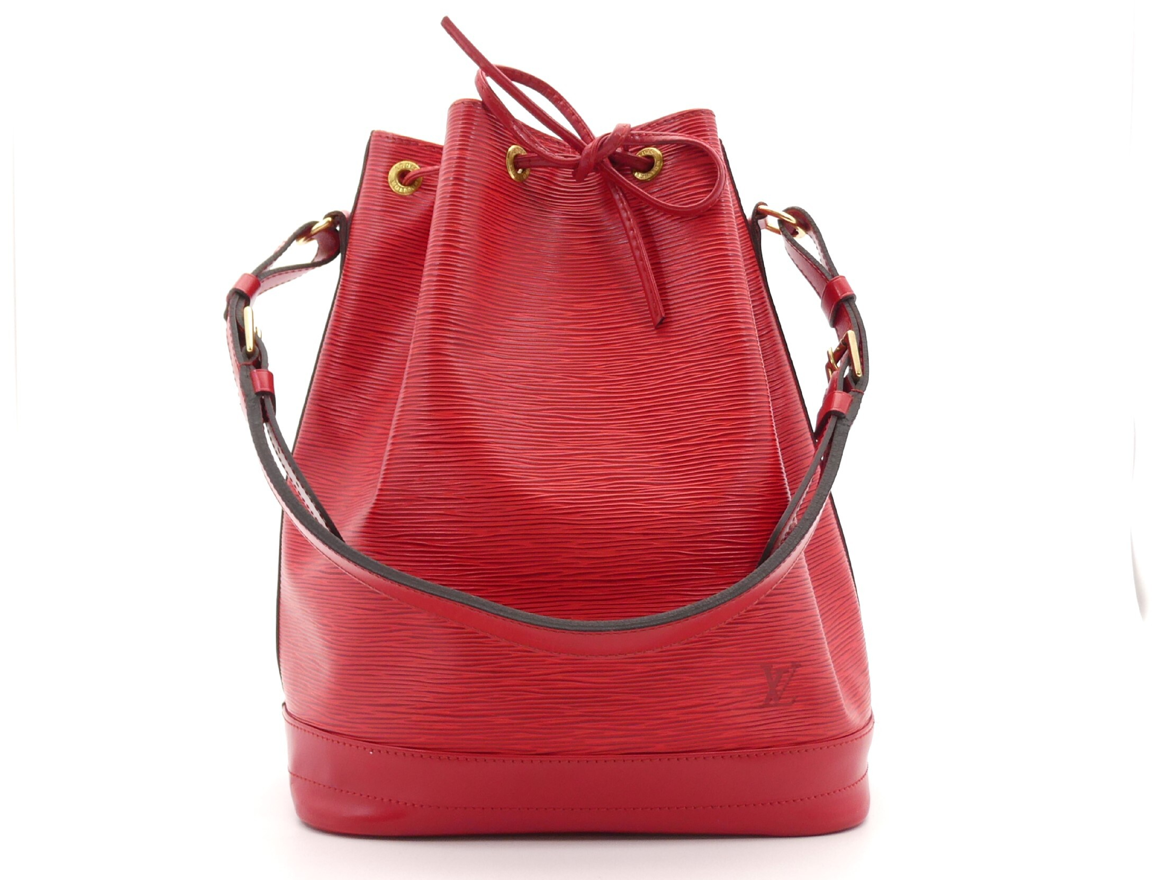 Epi Noé Shoulder Bag