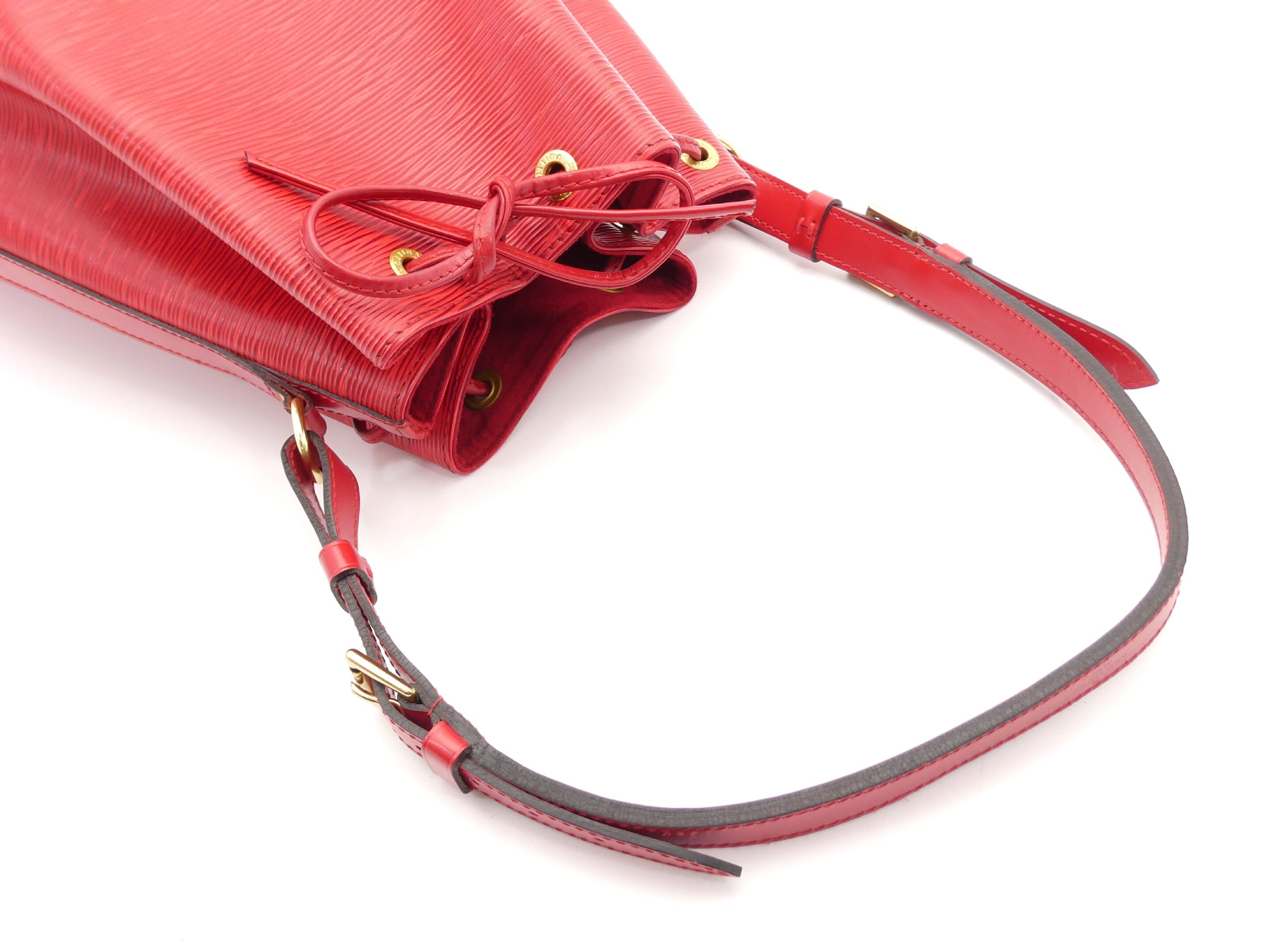 Epi Noé Shoulder Bag — view 6