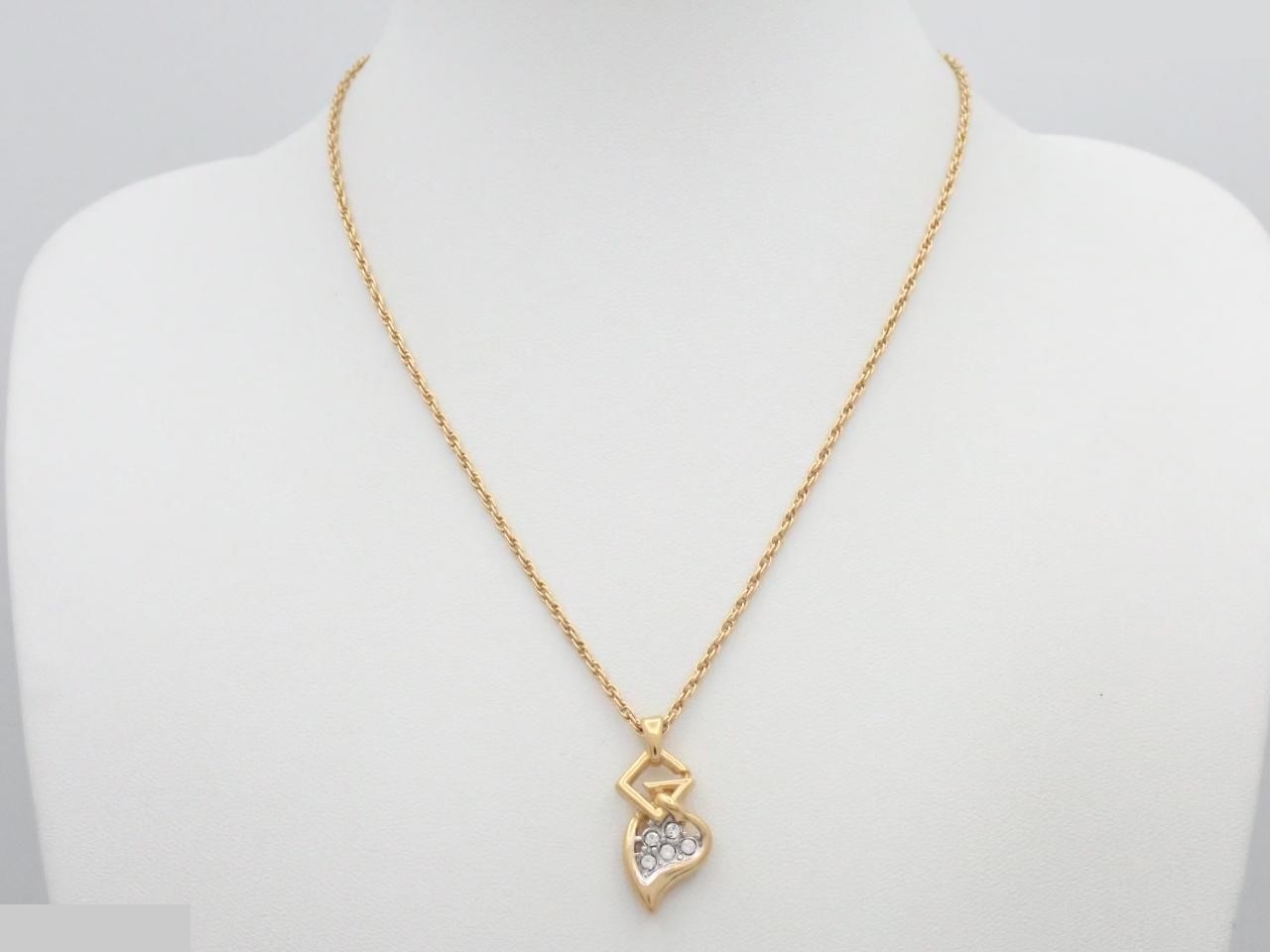 Other lines: Precious metals, necklaces, pendants, chains approximately 40cm long. — view 3