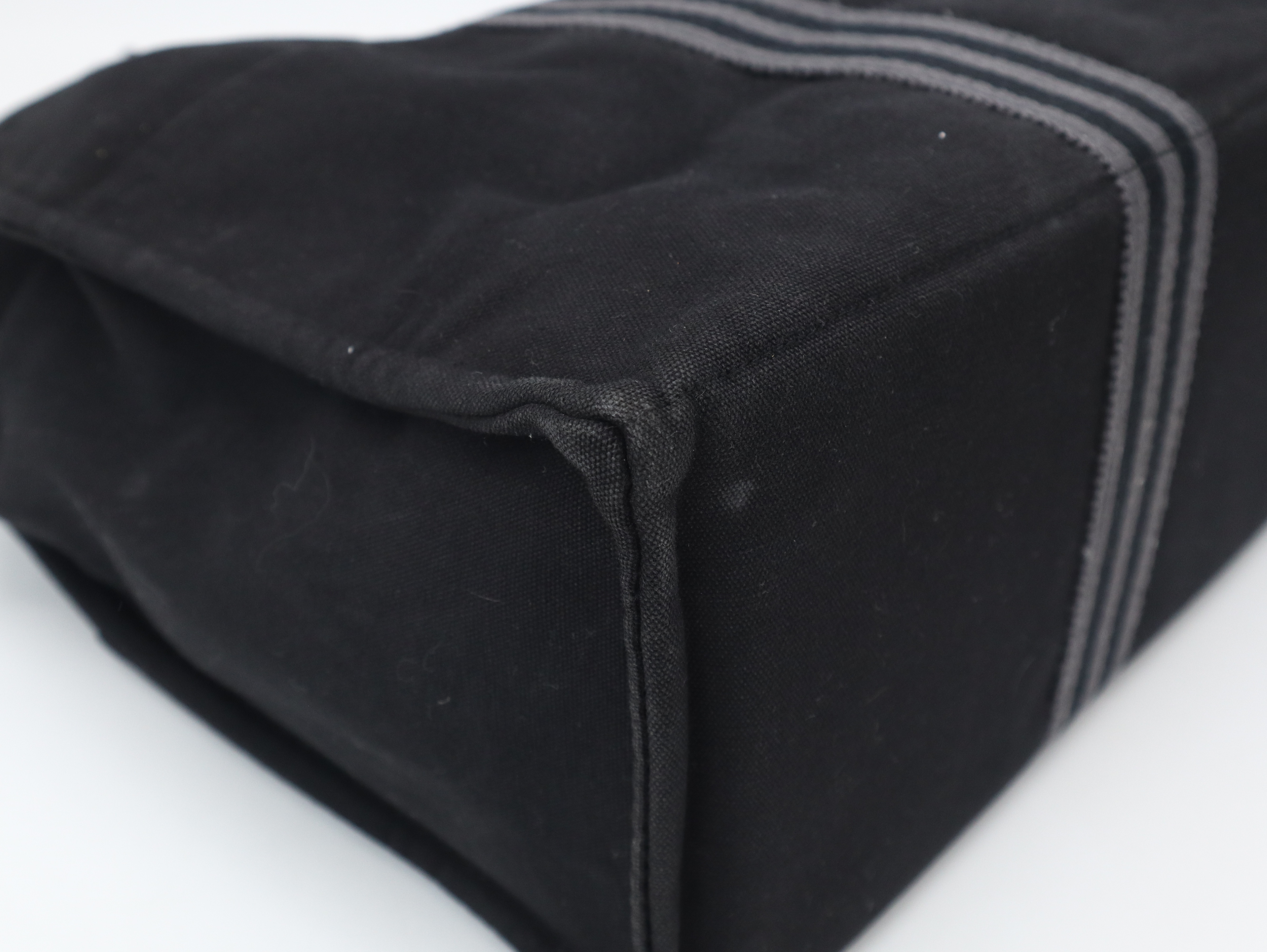 Fourre-Tout GM Canvas Black Tote Bag — view 9