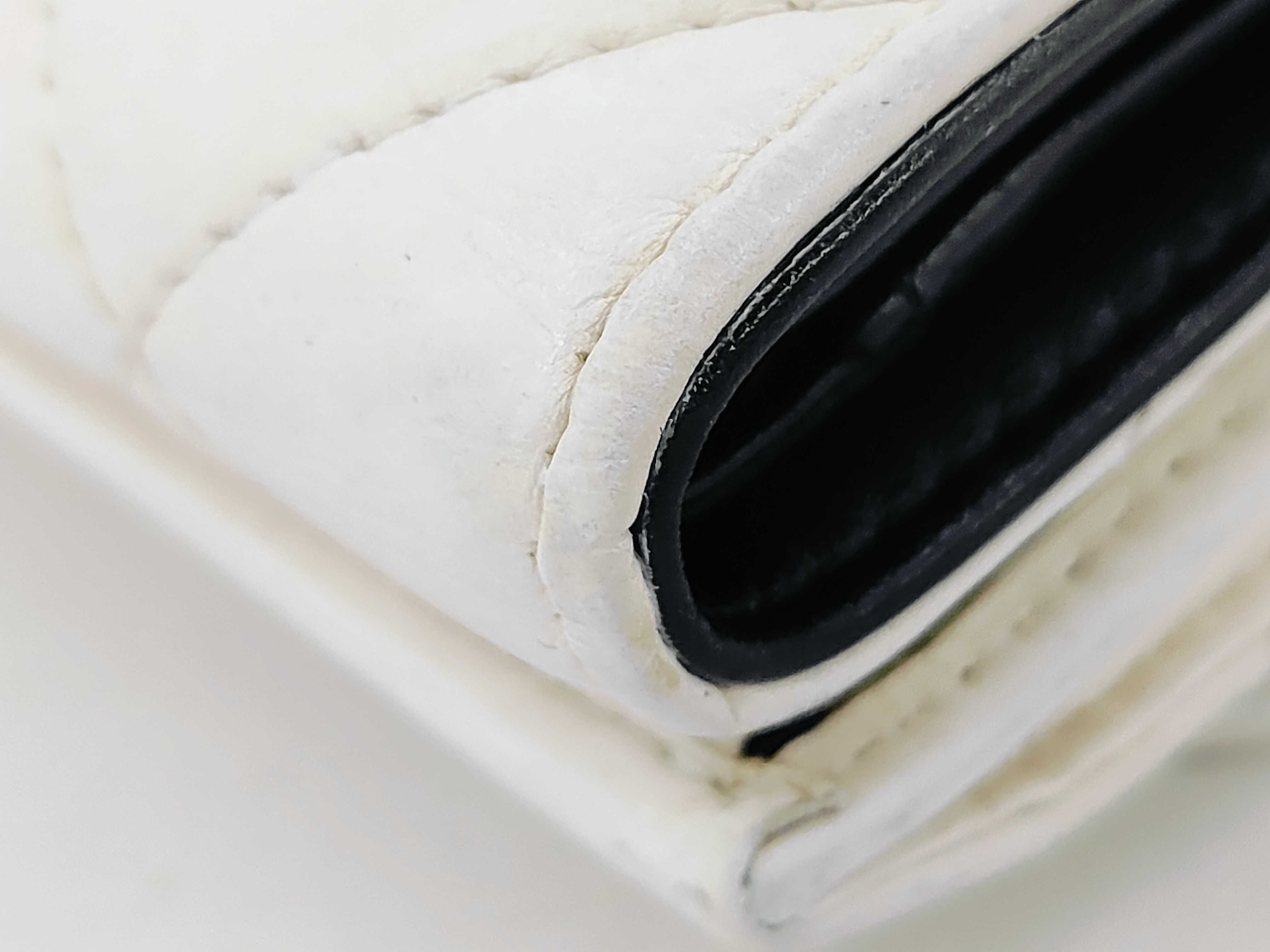 Tri-fold Wallet WHITE Lambskin AP3711 — view 7