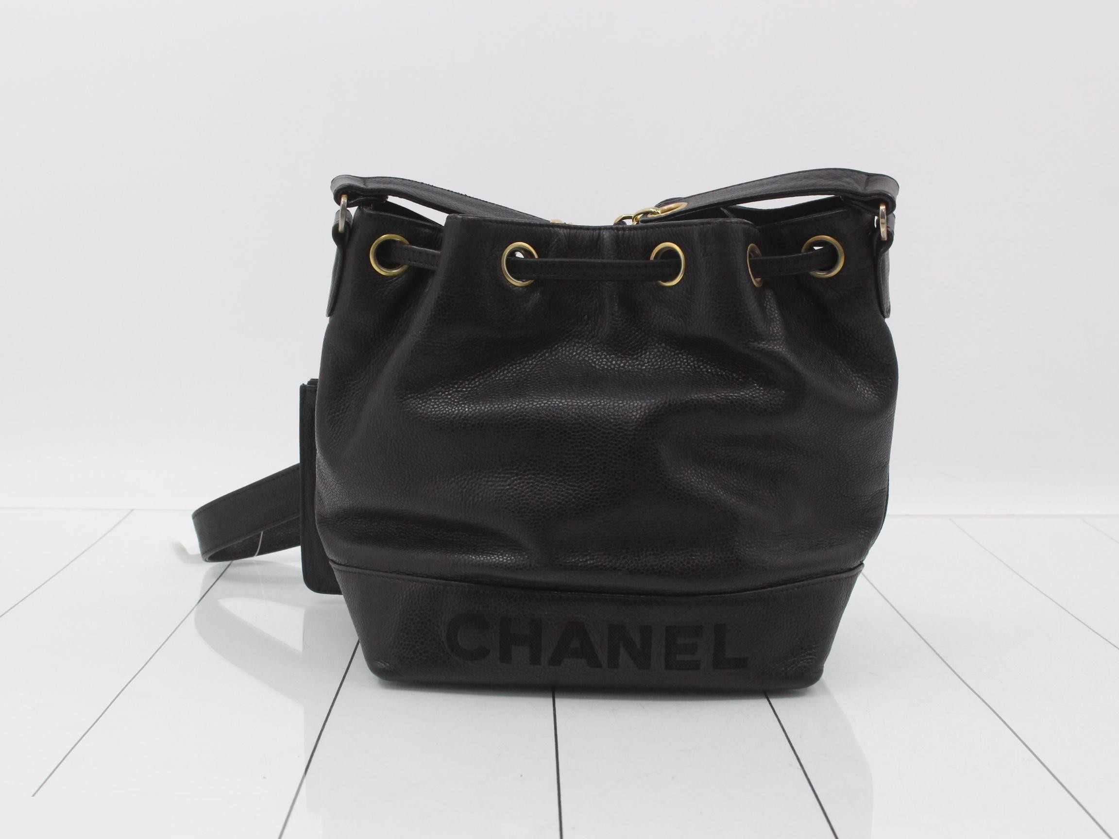 Caviar skin chain shoulder bag — view 2