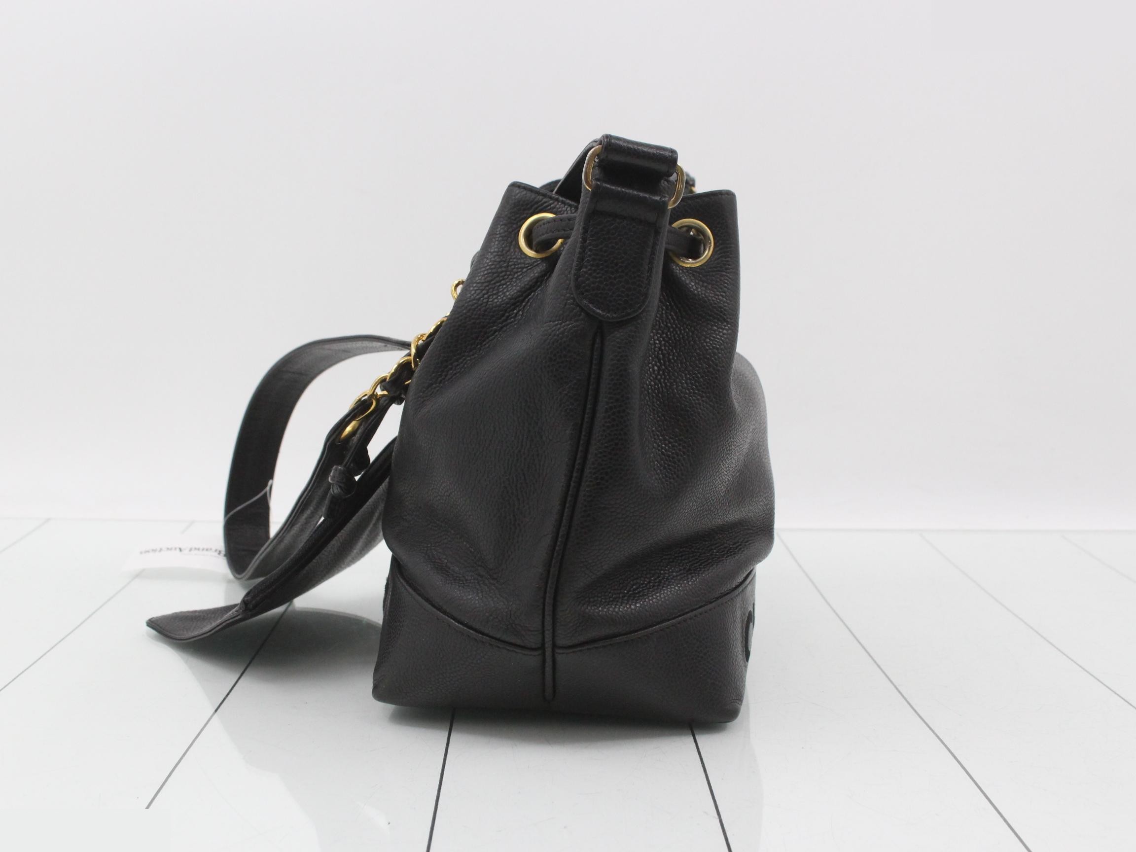 Caviar skin chain shoulder bag — view 3